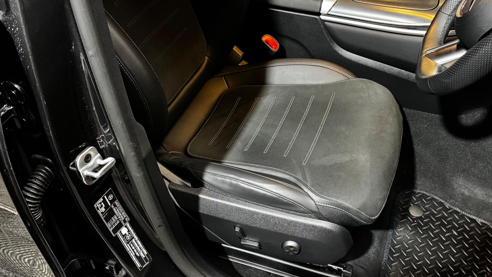 Mercedes-Benz GLC view 35