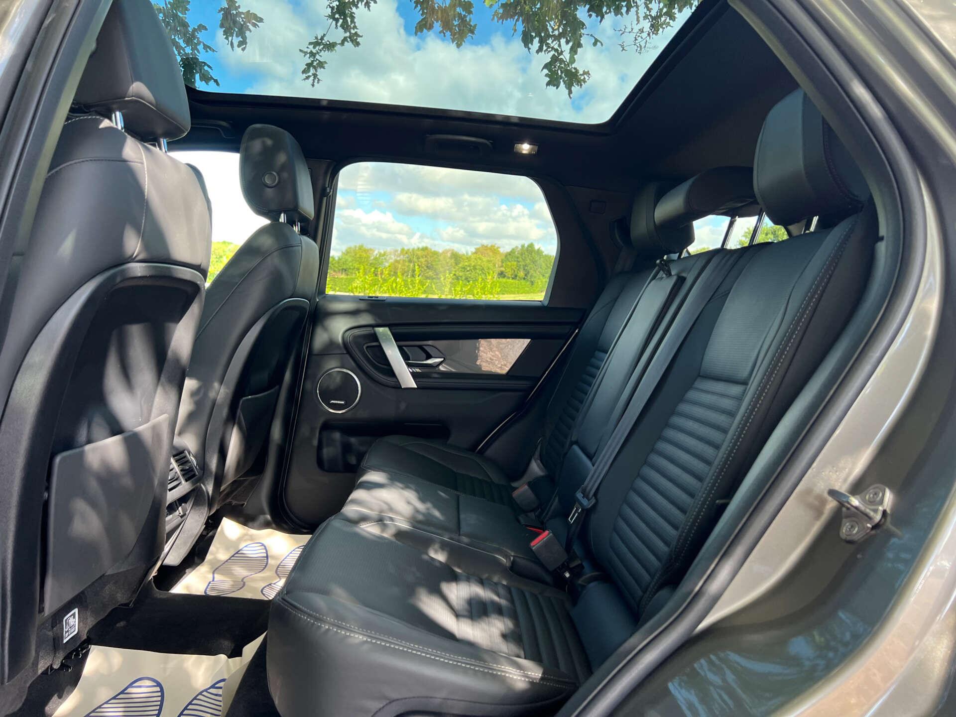 Land Rover Discovery Sport view 37