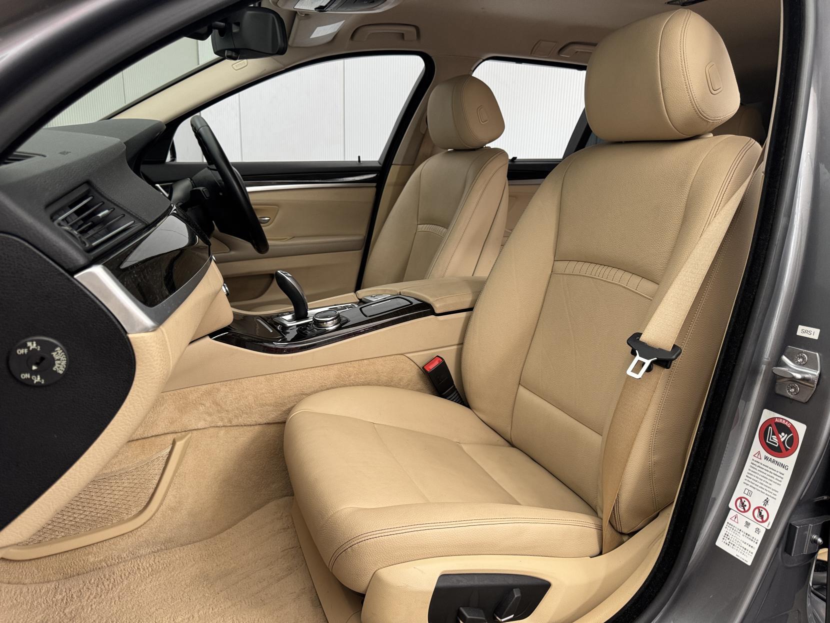 BMW 5 Series view 47