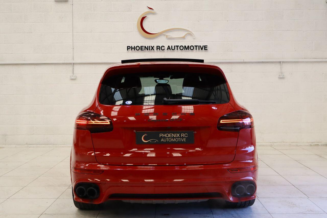 Porsche Cayenne view 7