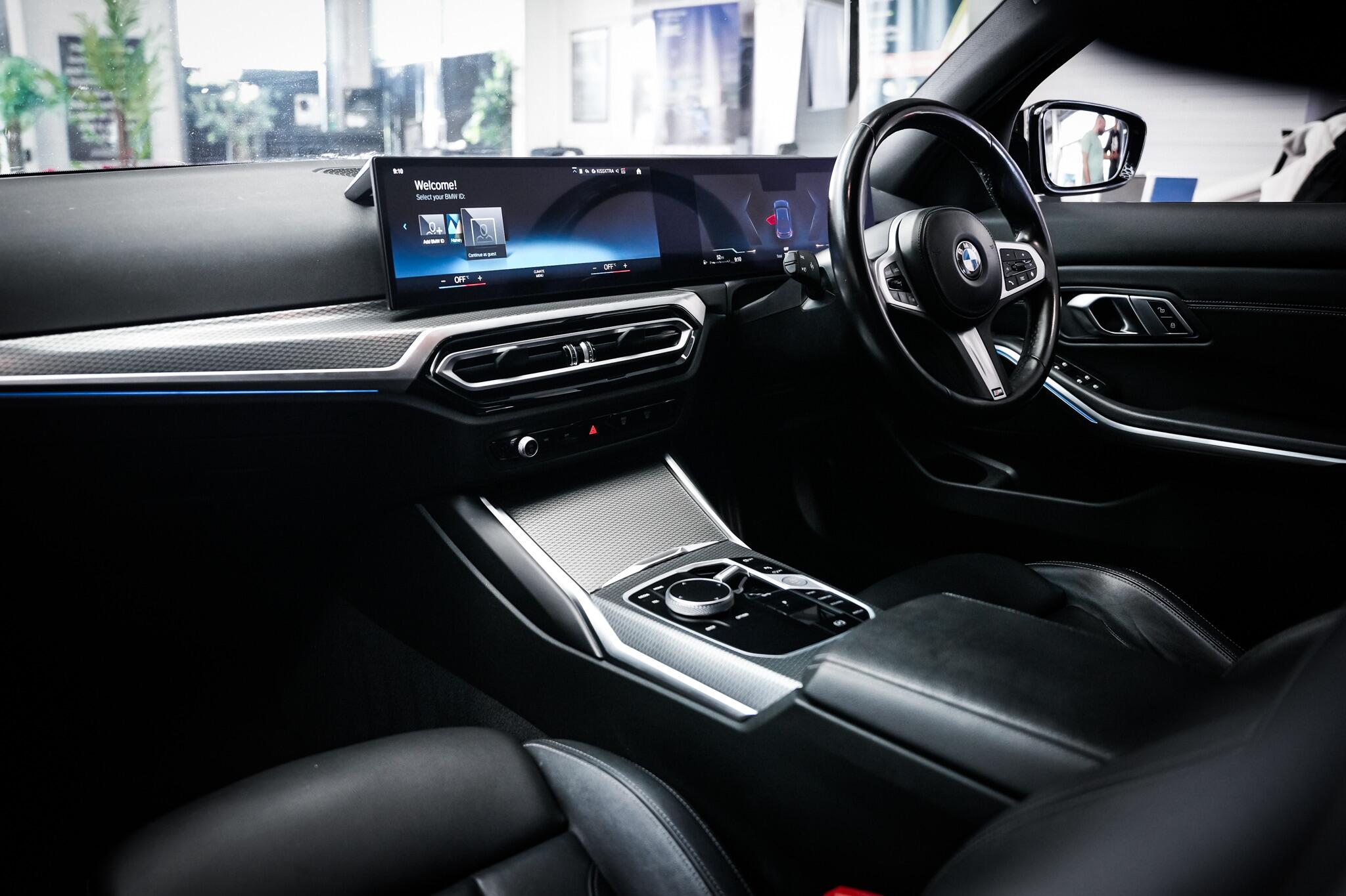 BMW 3 Series view 22