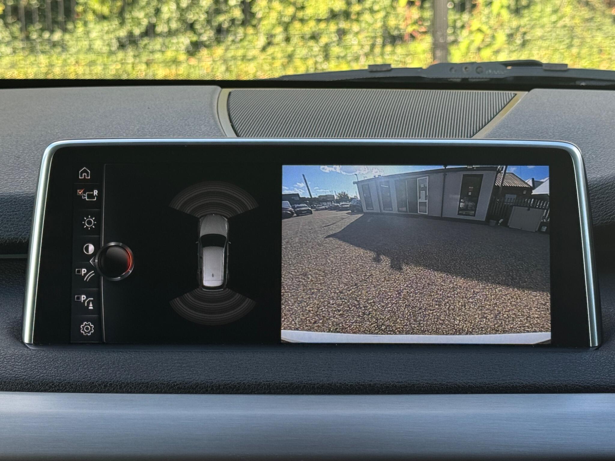 BMW X5 view 19