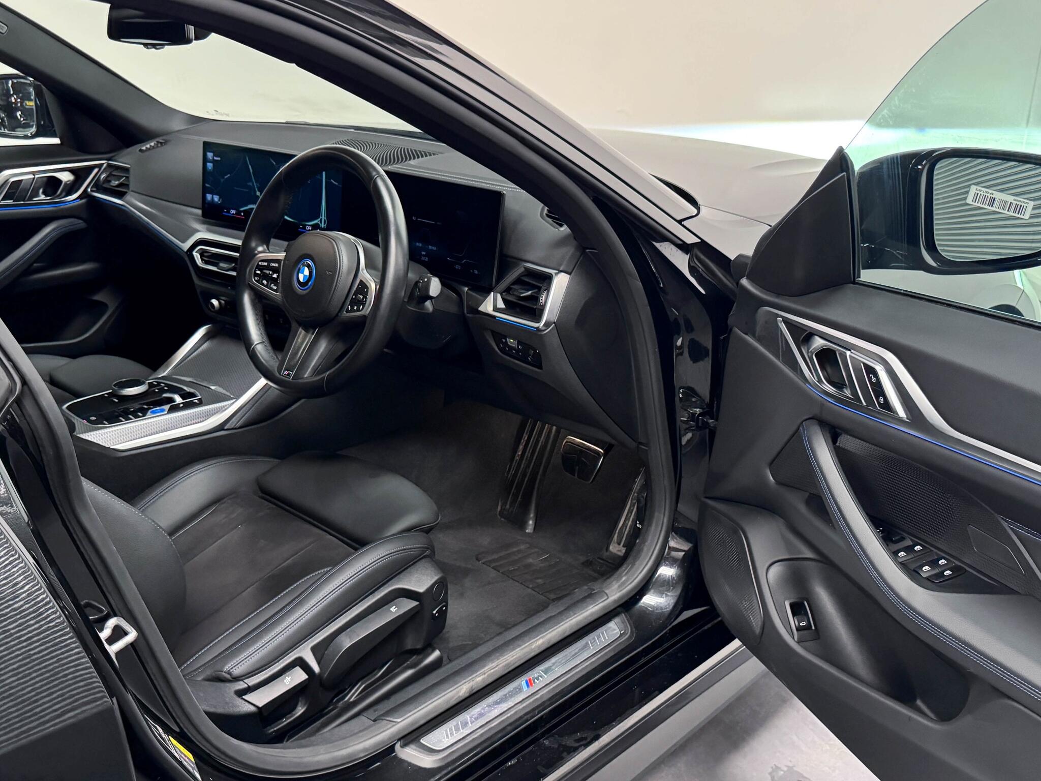 BMW I4 view 32