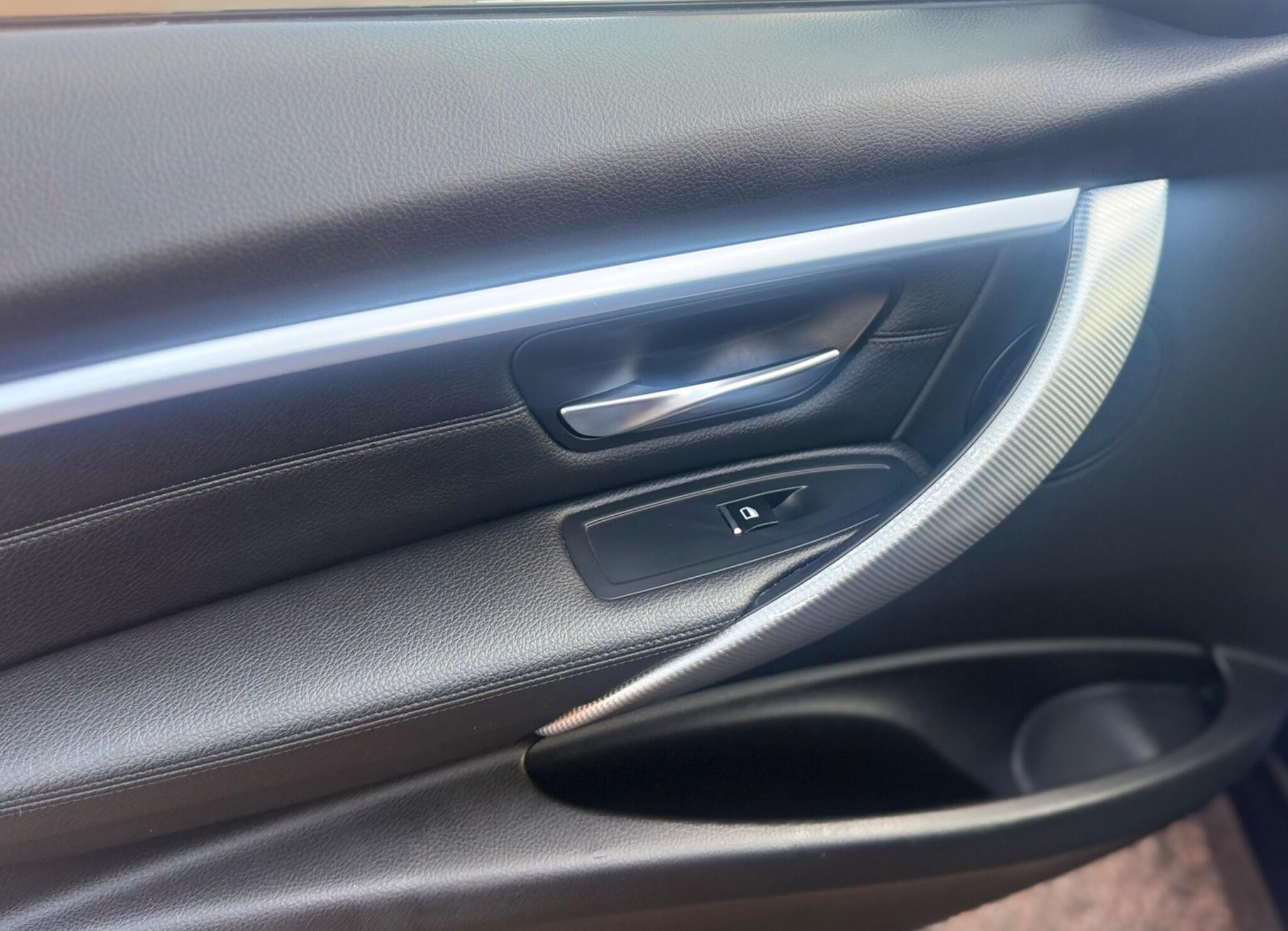 BMW 3 Series view 12