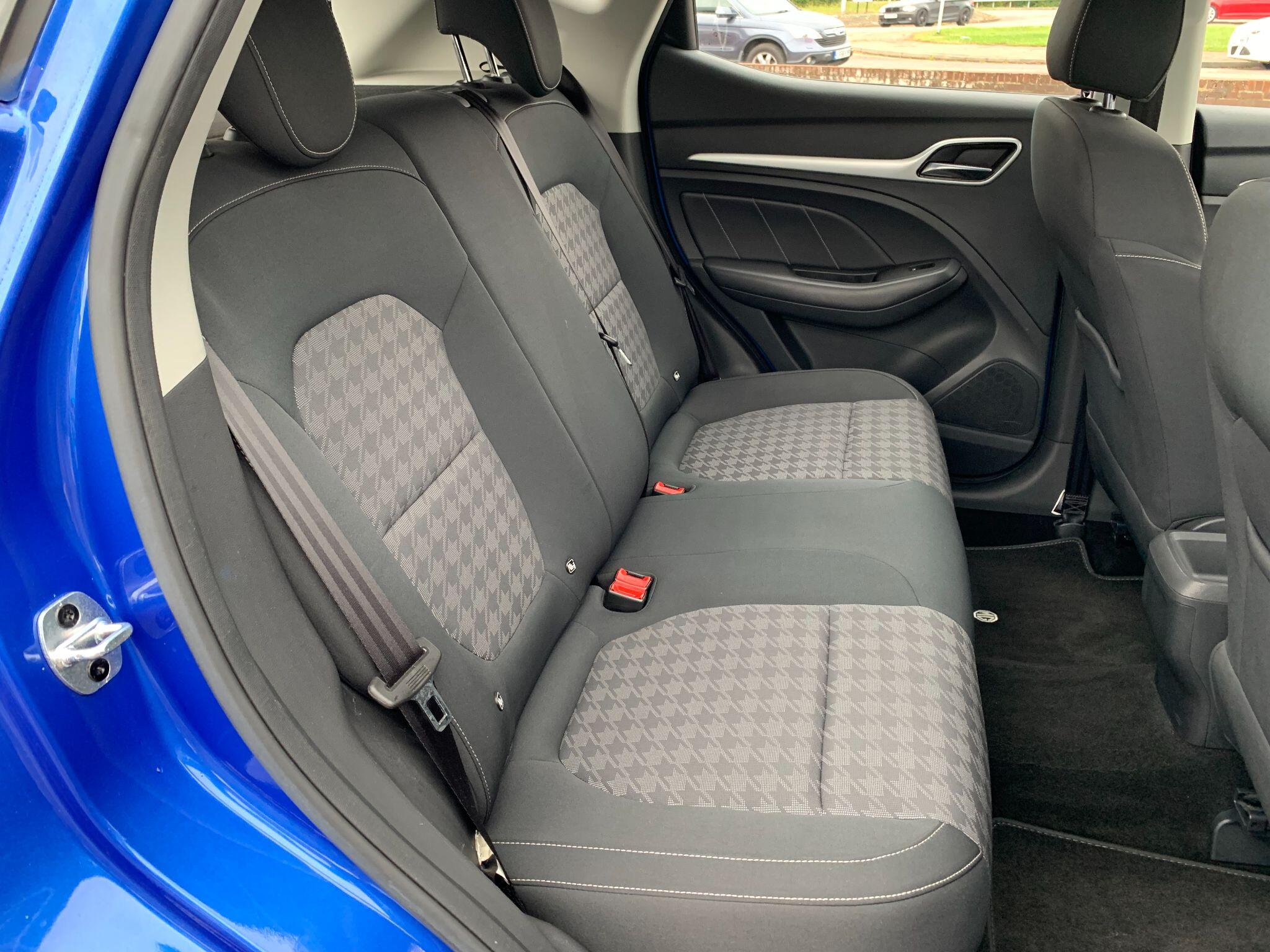 MG MG ZS view 17