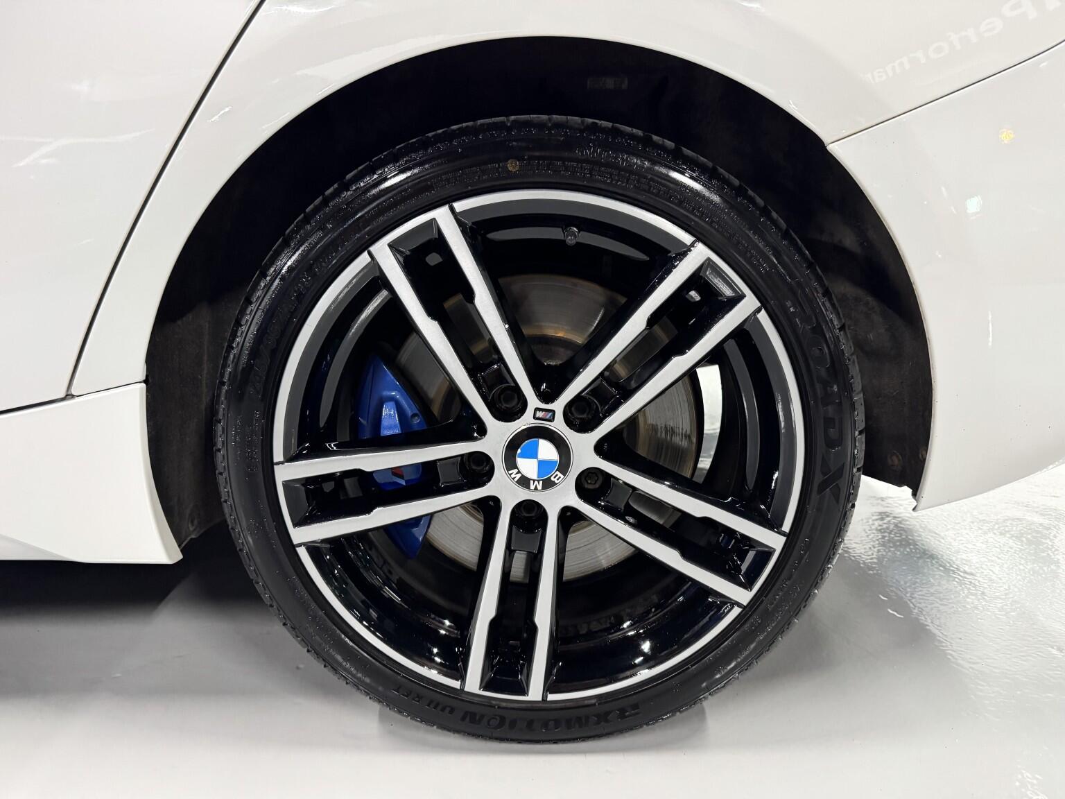 BMW 1 Series view 4