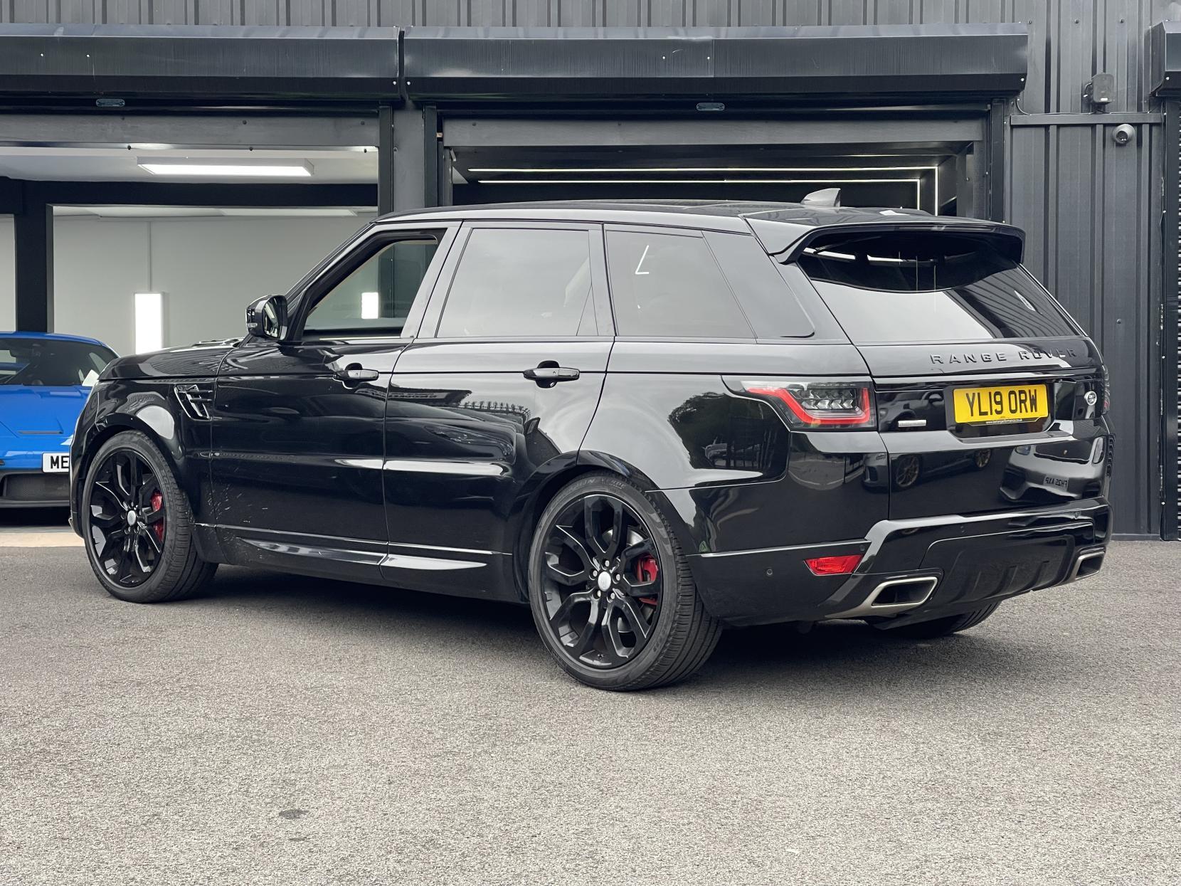 Land Rover Range Rover Sport view 2