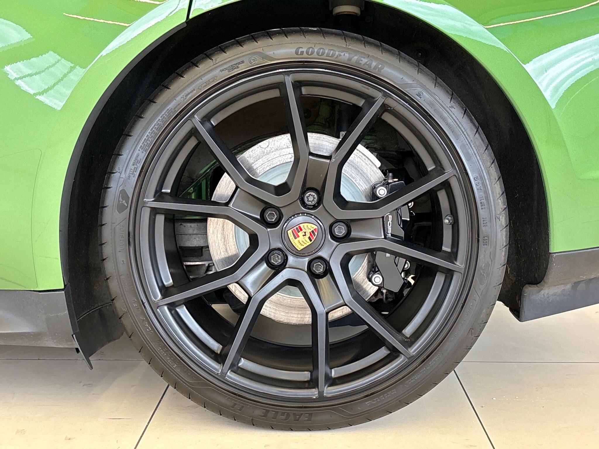 Porsche Taycan view 25