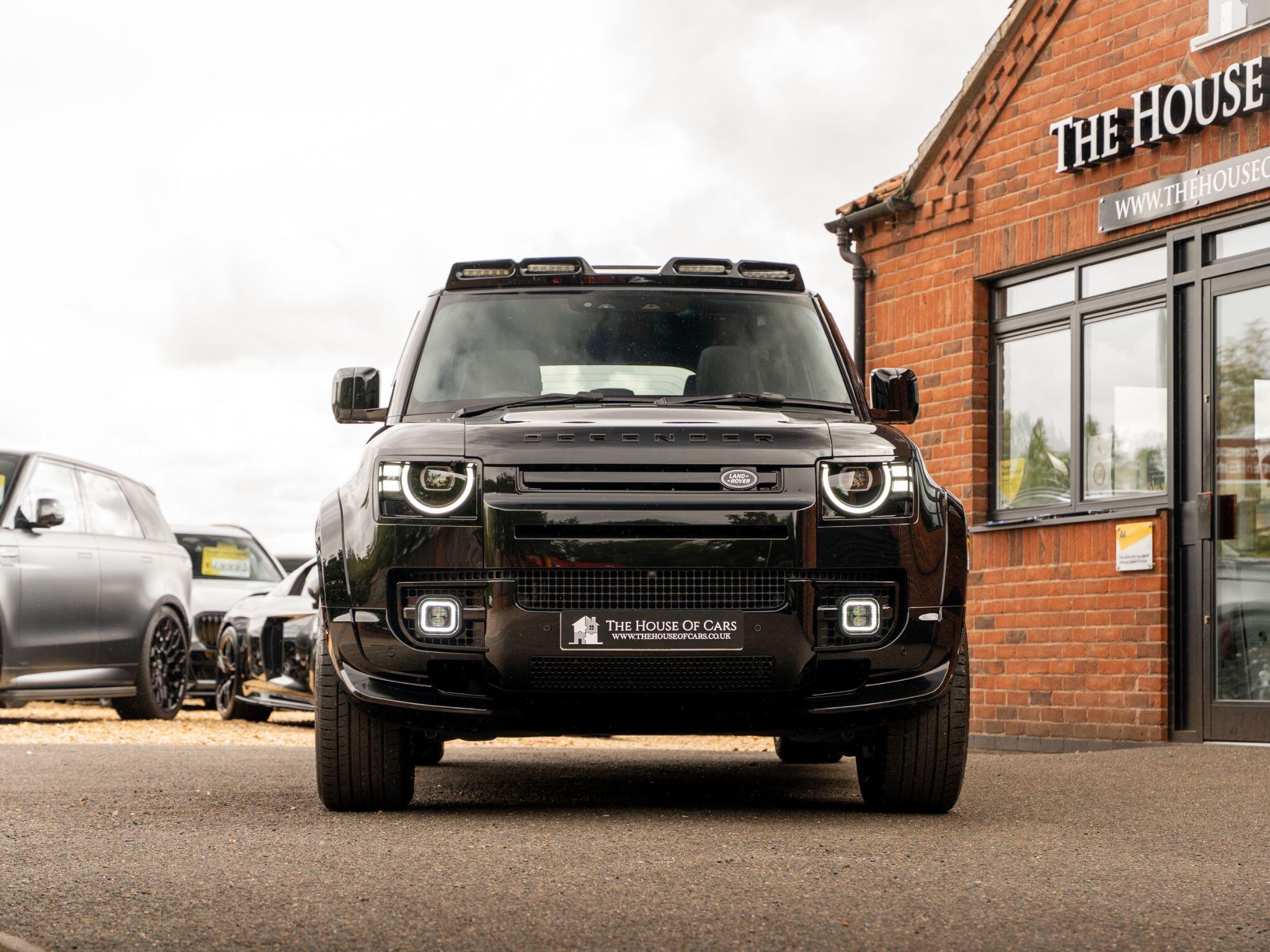 Land Rover Defender 110 view 2