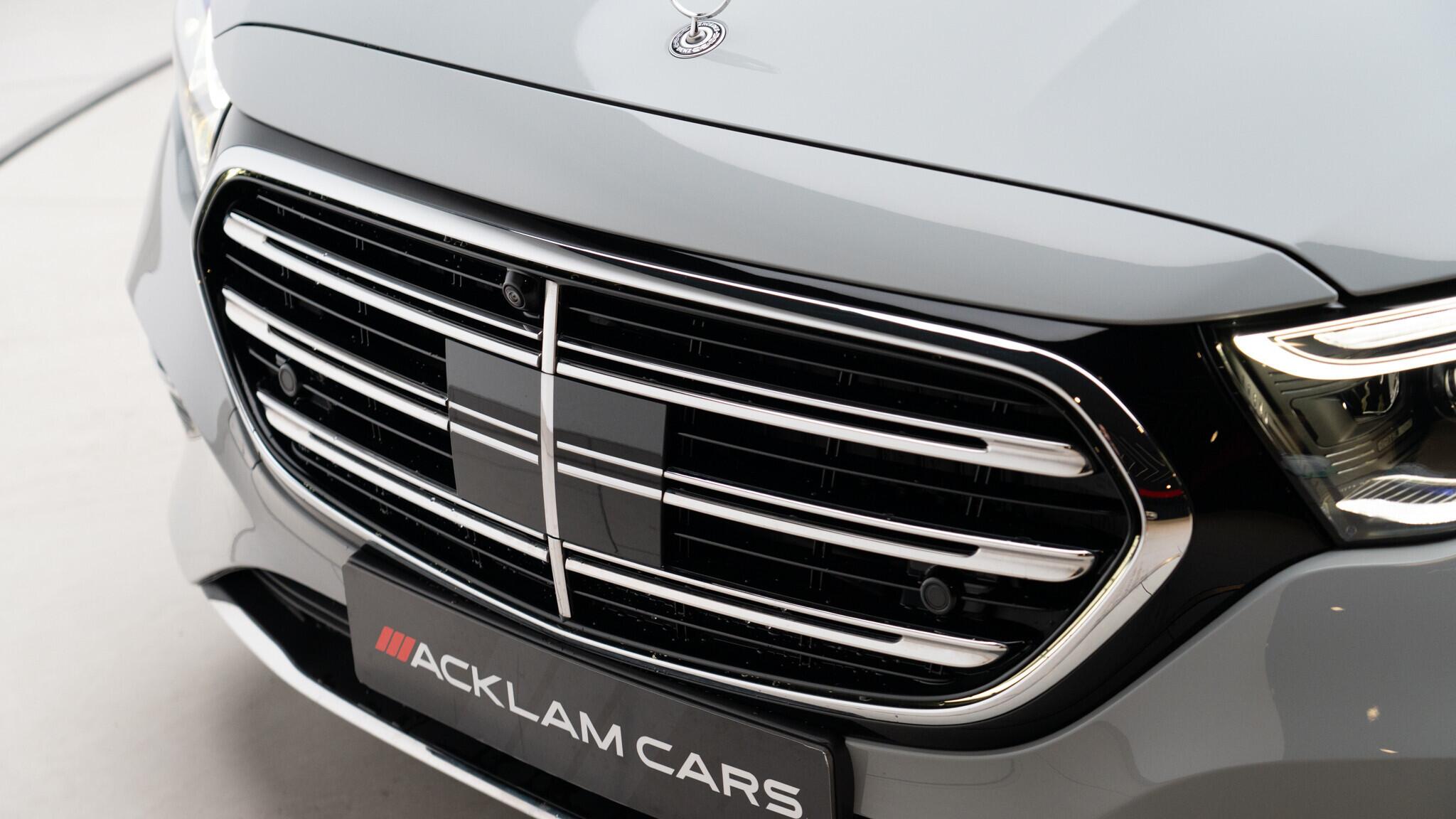 Mercedes-Benz E-Class view 12