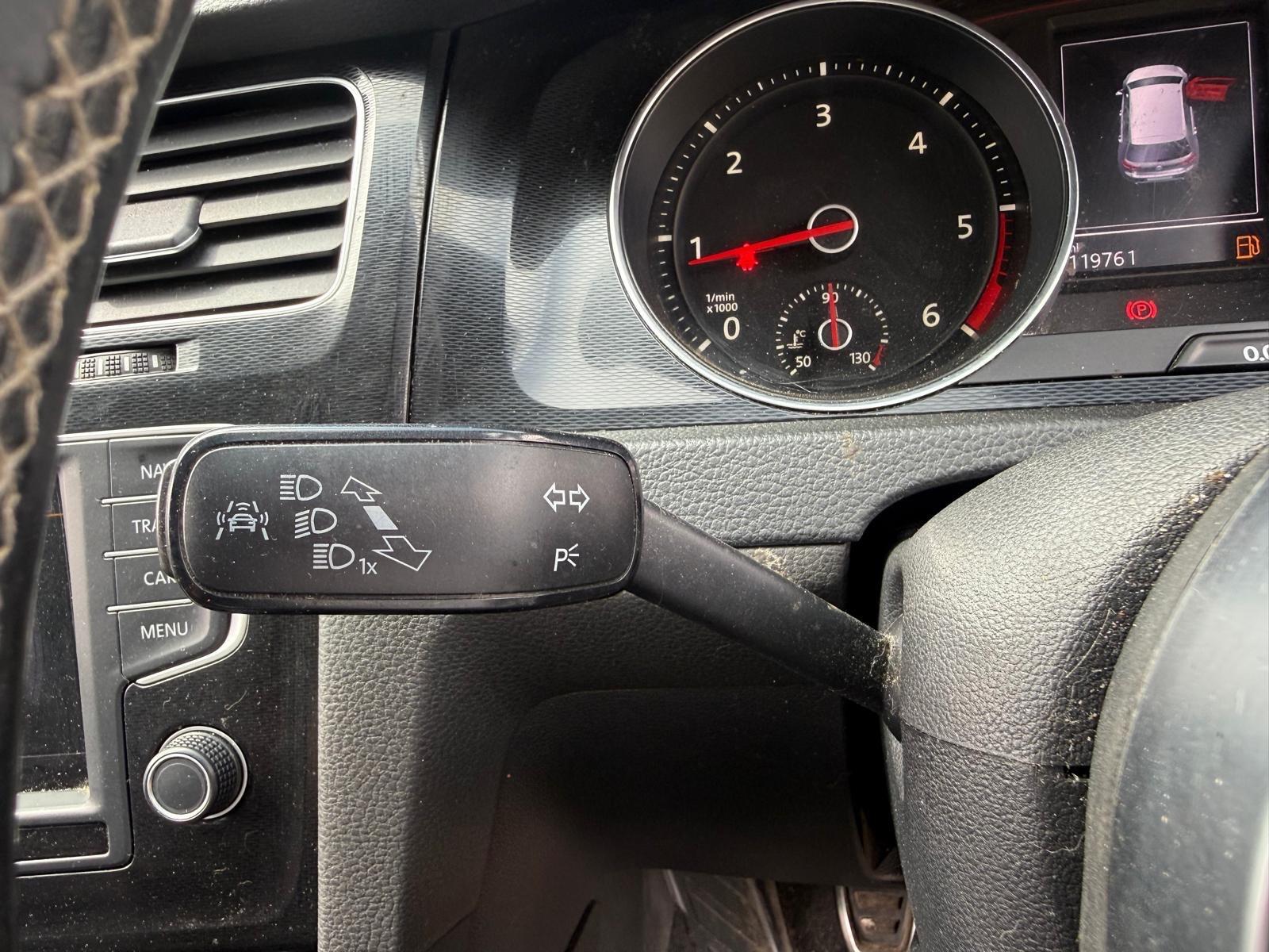 Volkswagen Golf view 28