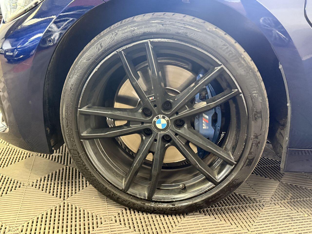 BMW 3 Series view 21