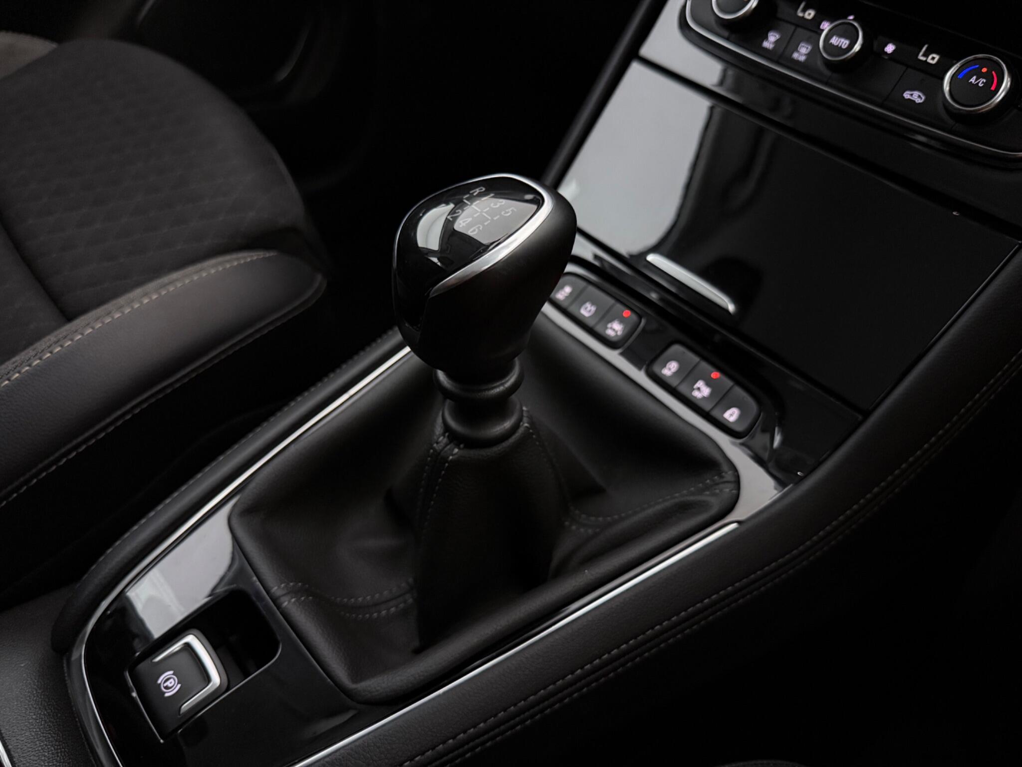 Vauxhall Grandland X view 21