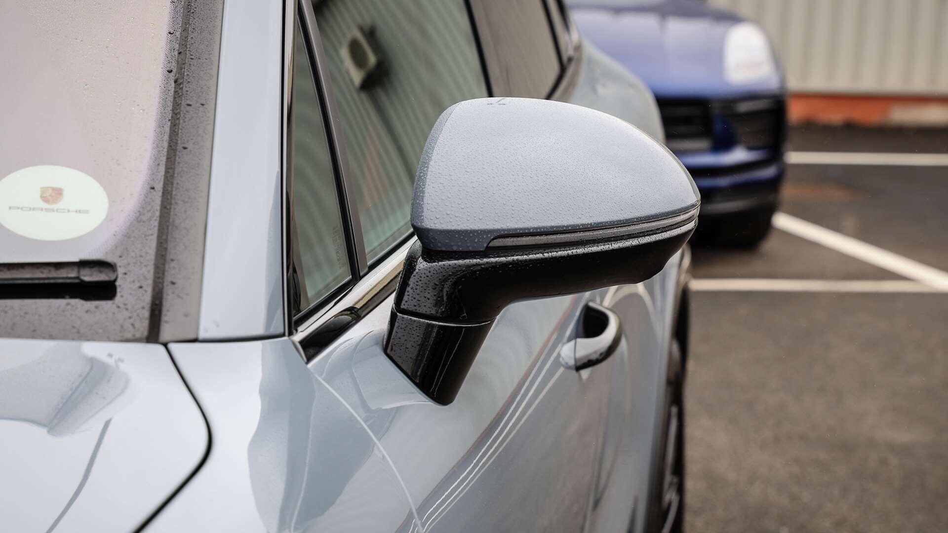 Porsche Cayenne view 27