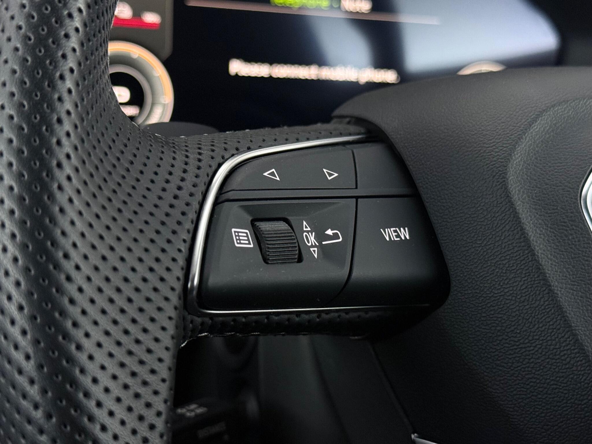 Audi Q5 view 13