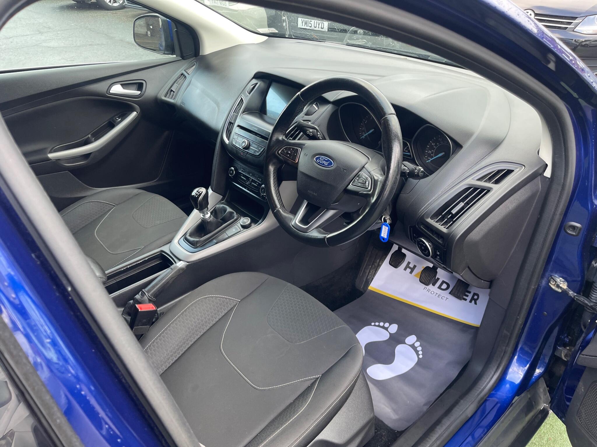 2016 Ford Focus 1.0T EcoBoost Zetec Euro 6 (s/s) 5dr • 83,680 miles image 22