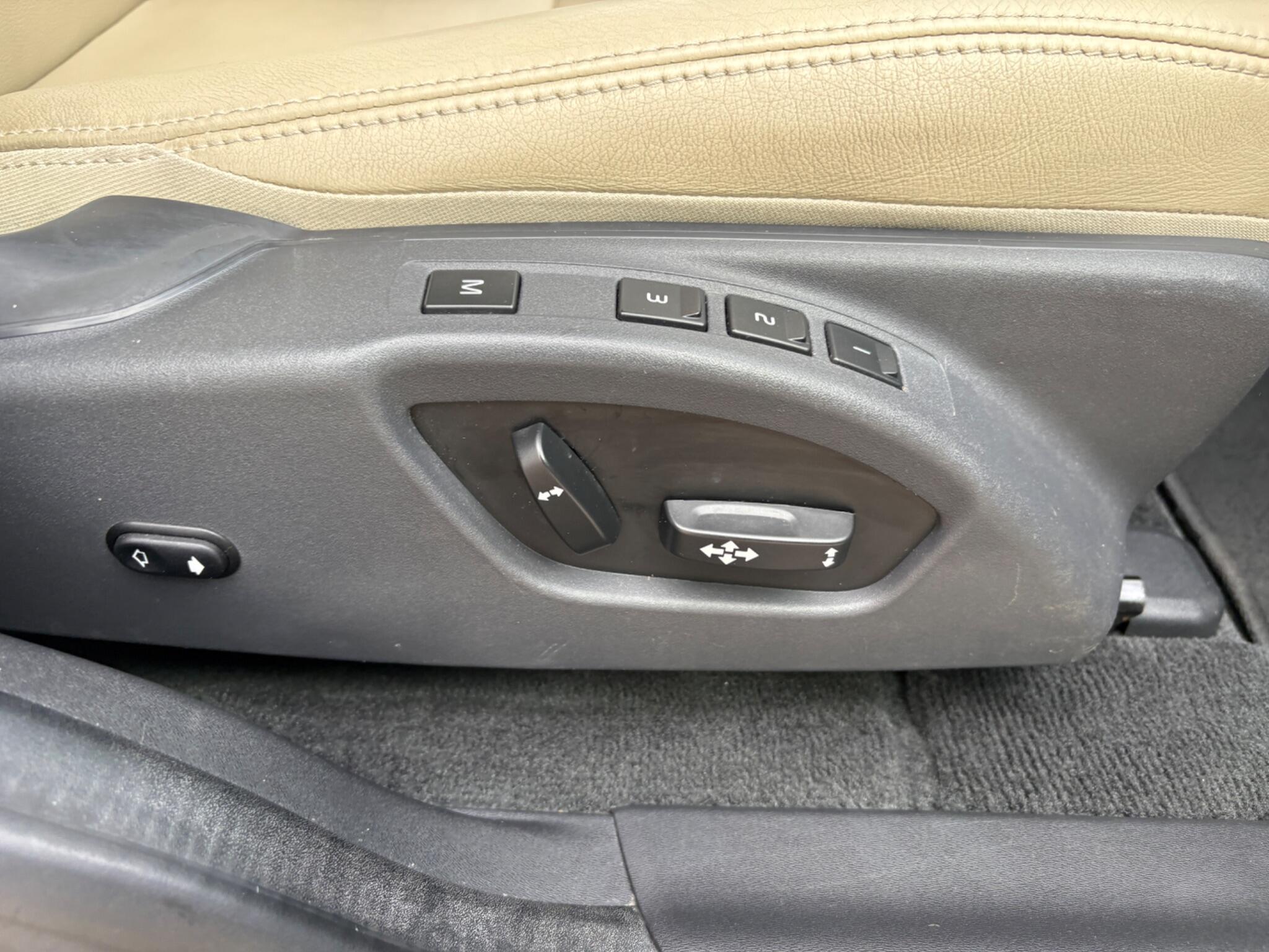 Volvo XC60 view 15