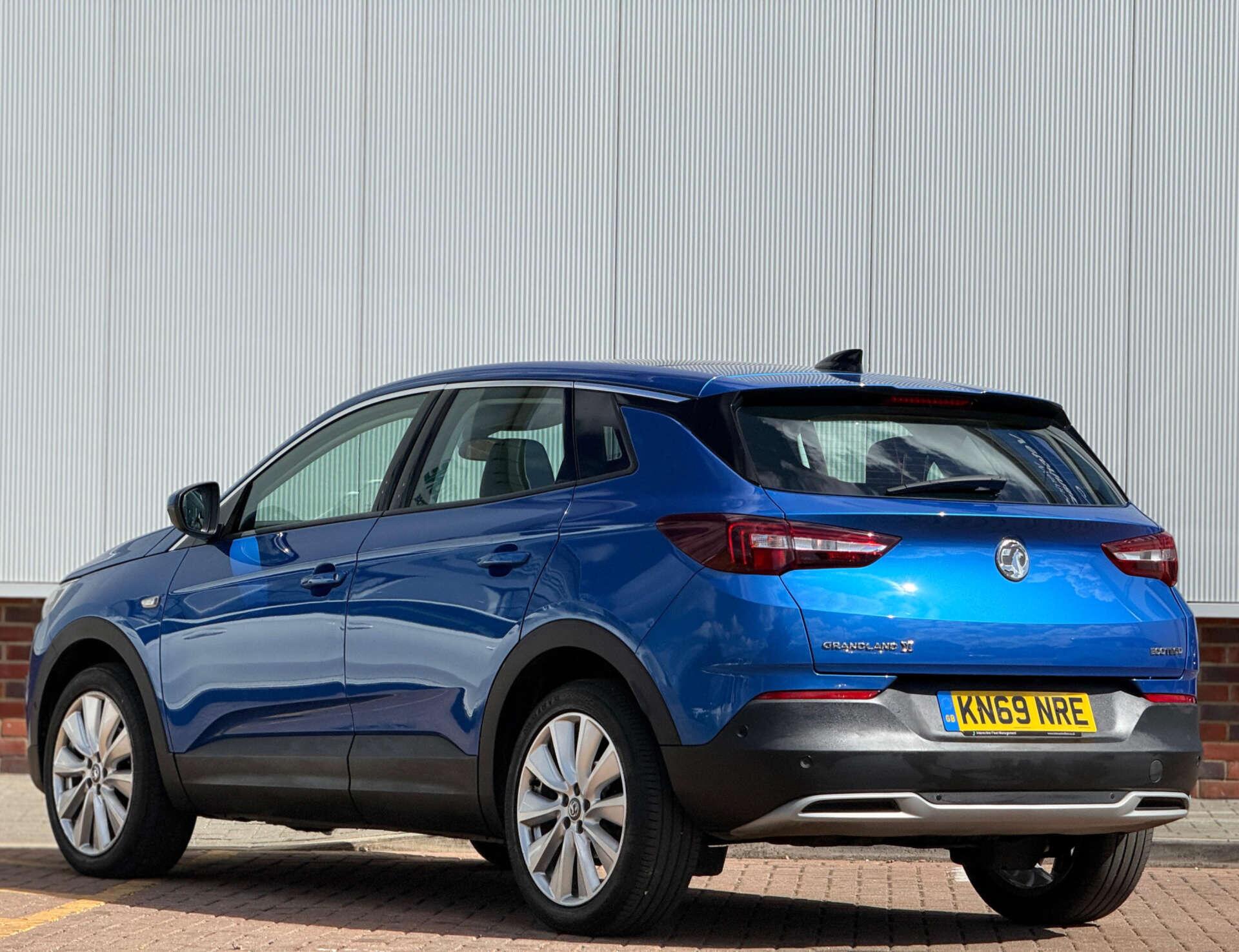 Vauxhall Grandland X view 4