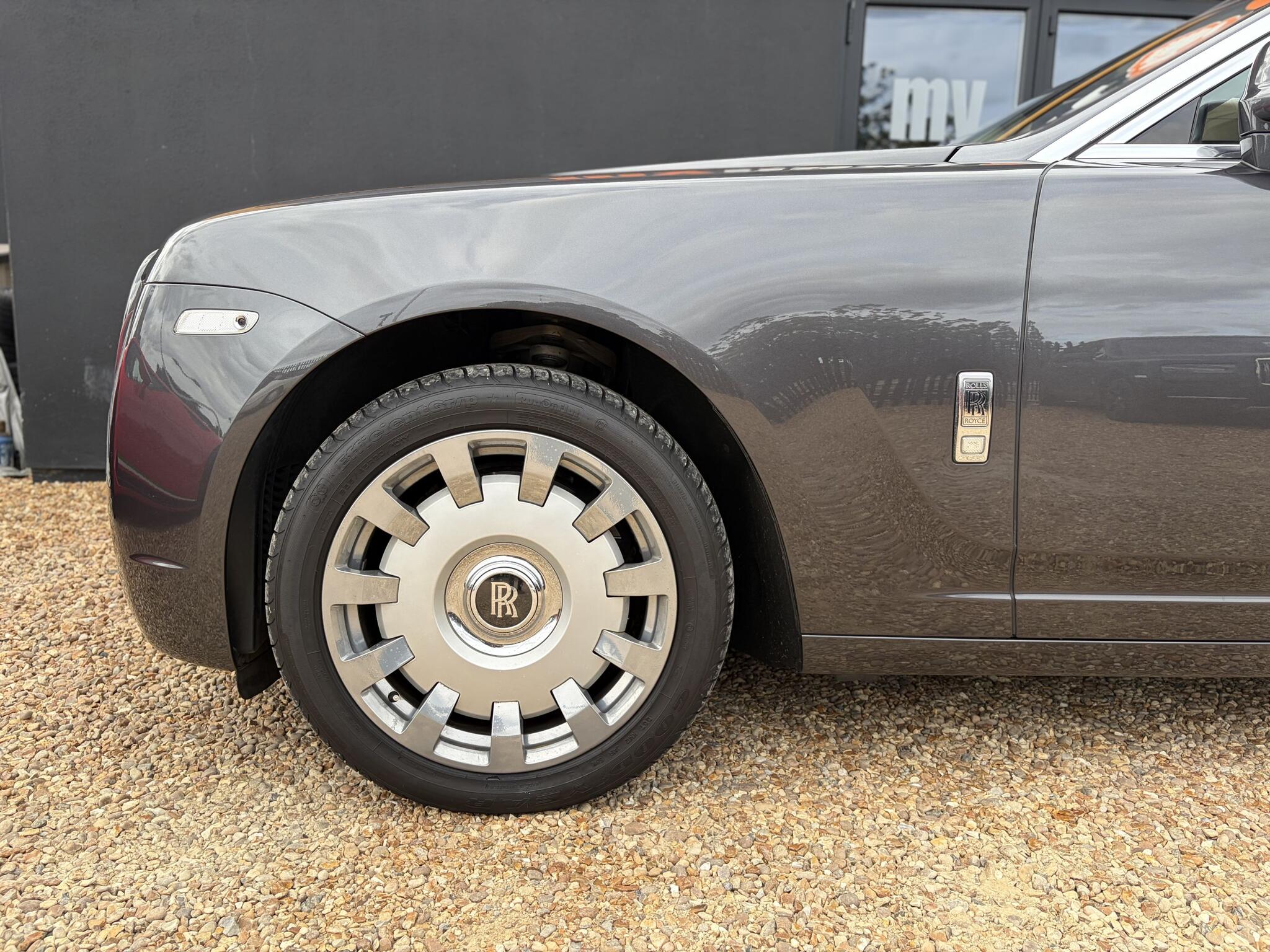 Rolls-Royce Ghost view 7
