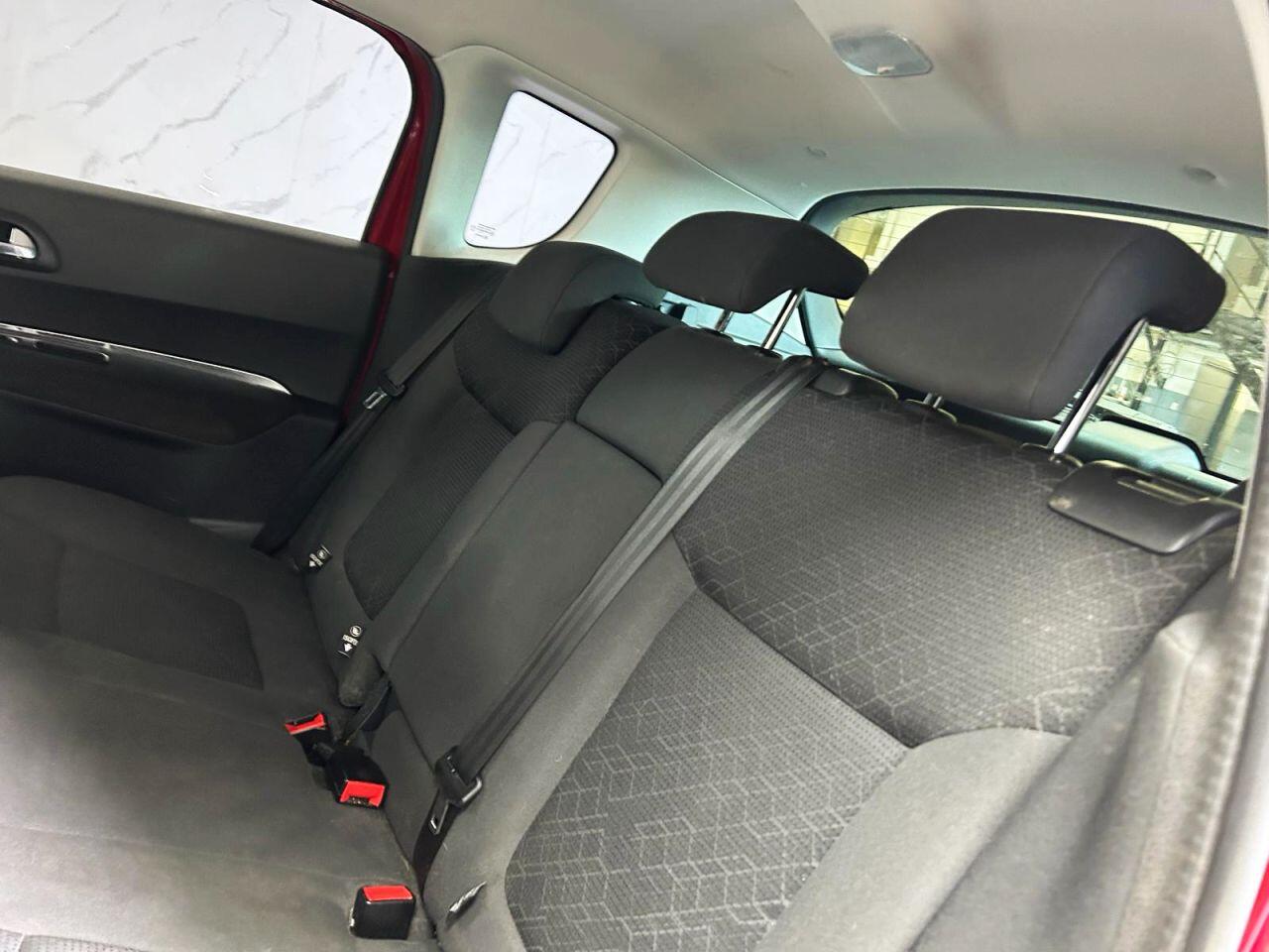 Peugeot 3008 view 18
