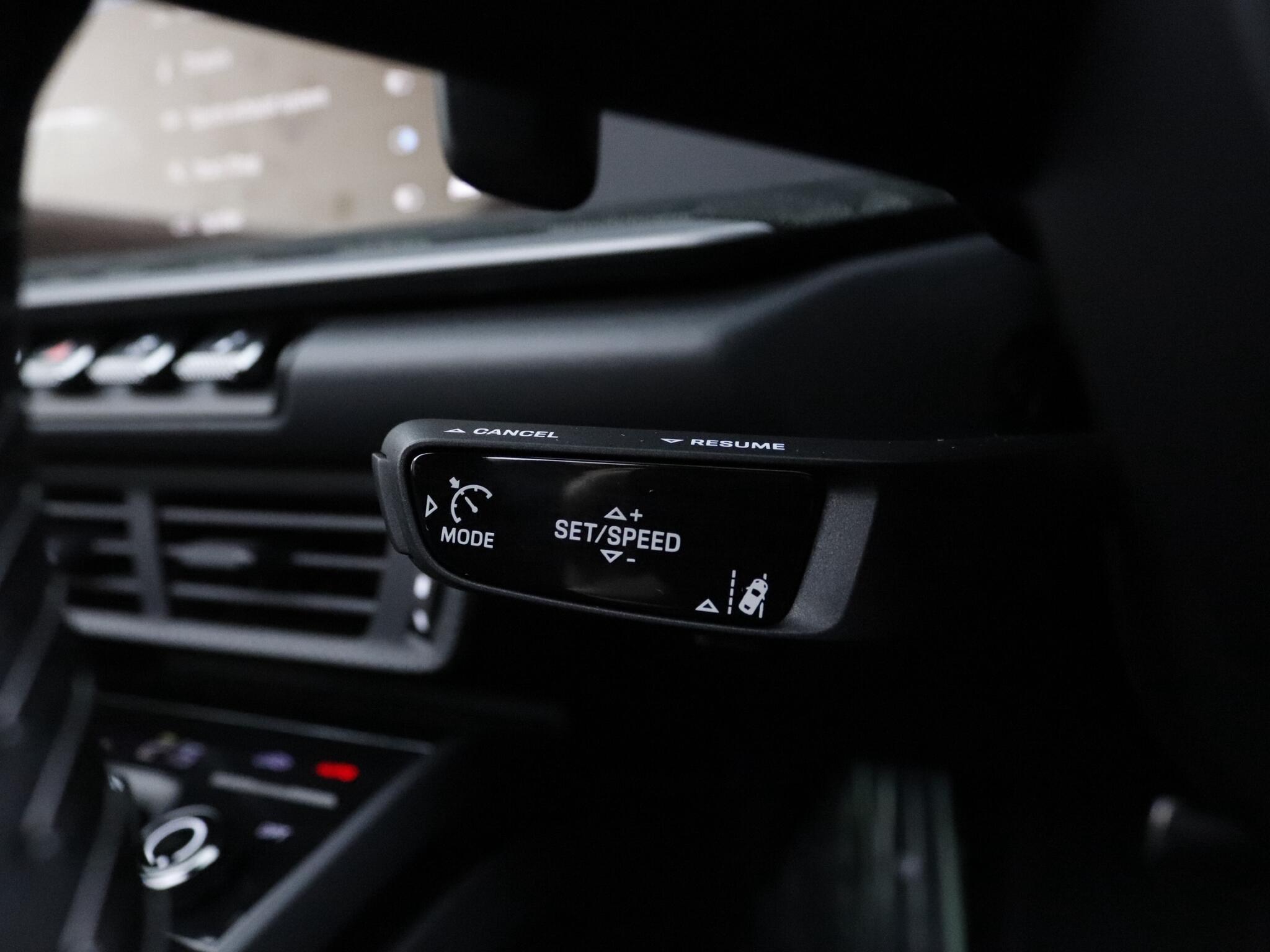 Porsche 911 view 42