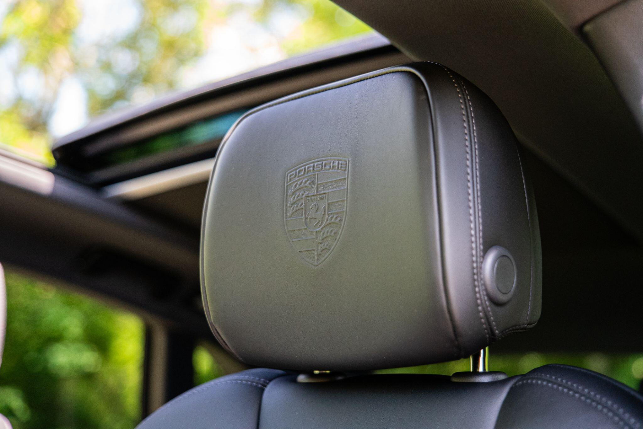 Porsche Macan view 93