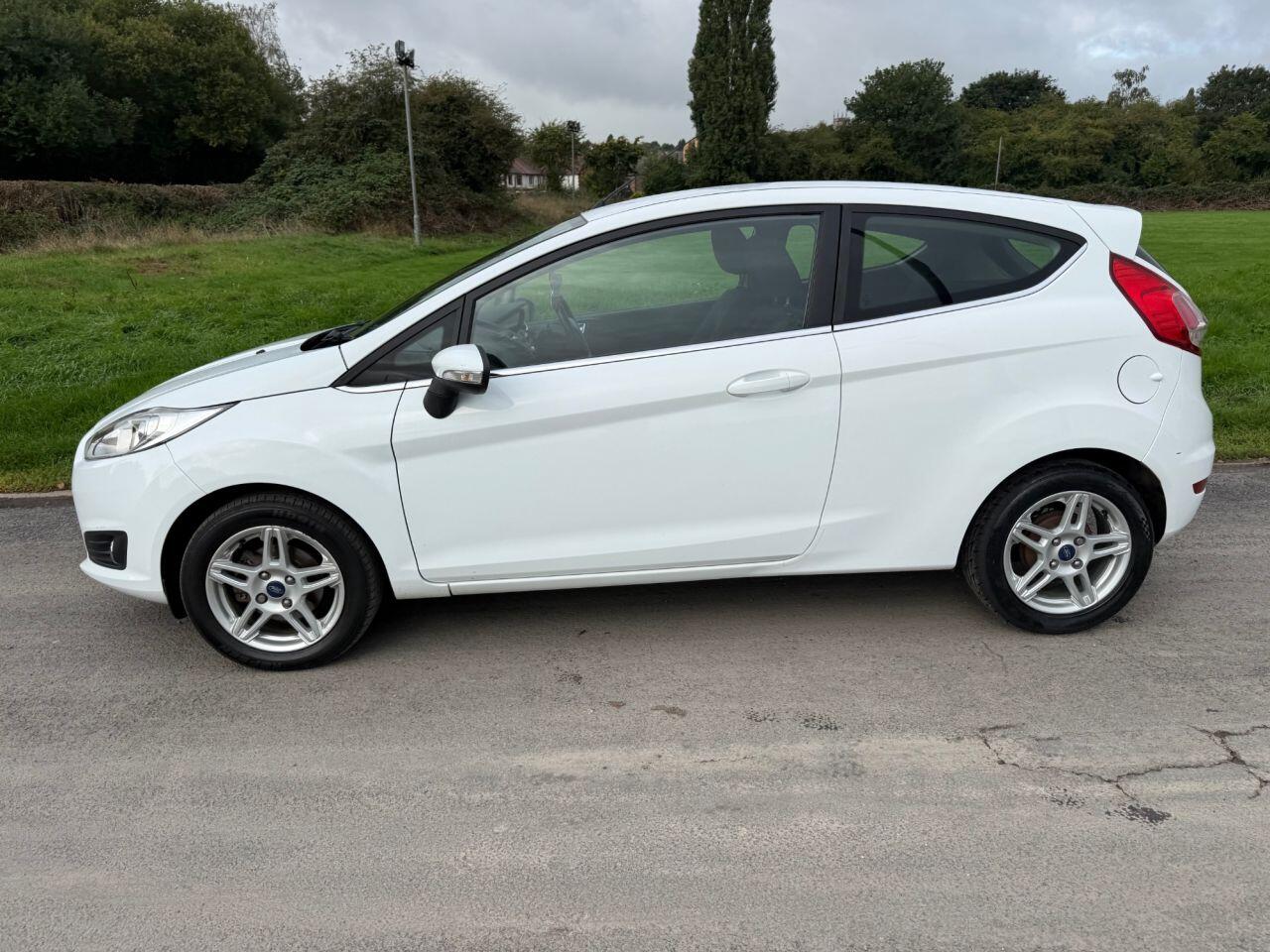 Ford Fiesta view 47