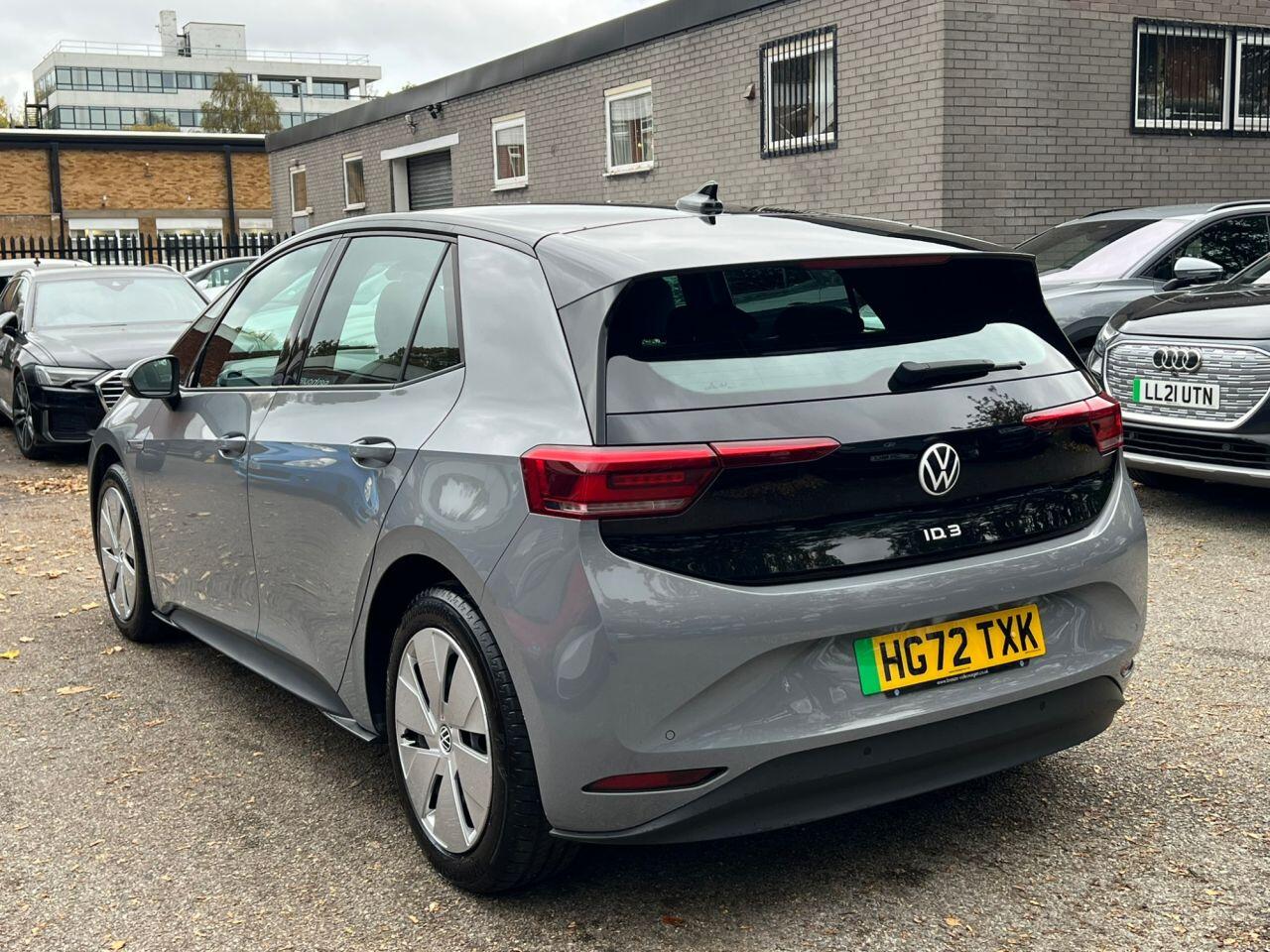 Volkswagen ID.3 view 6