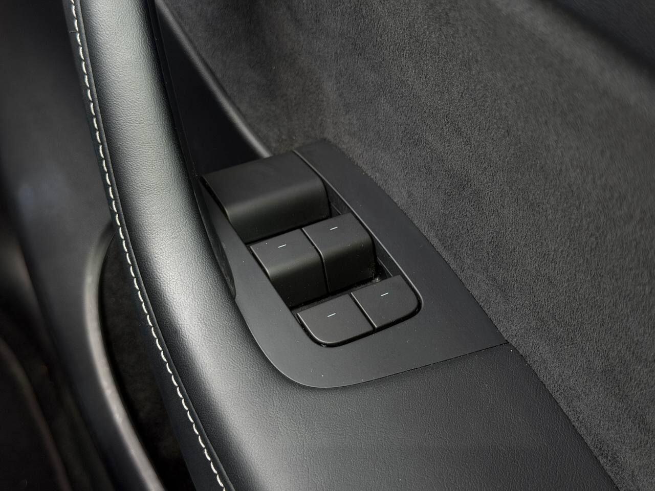 Tesla Model Y view 38
