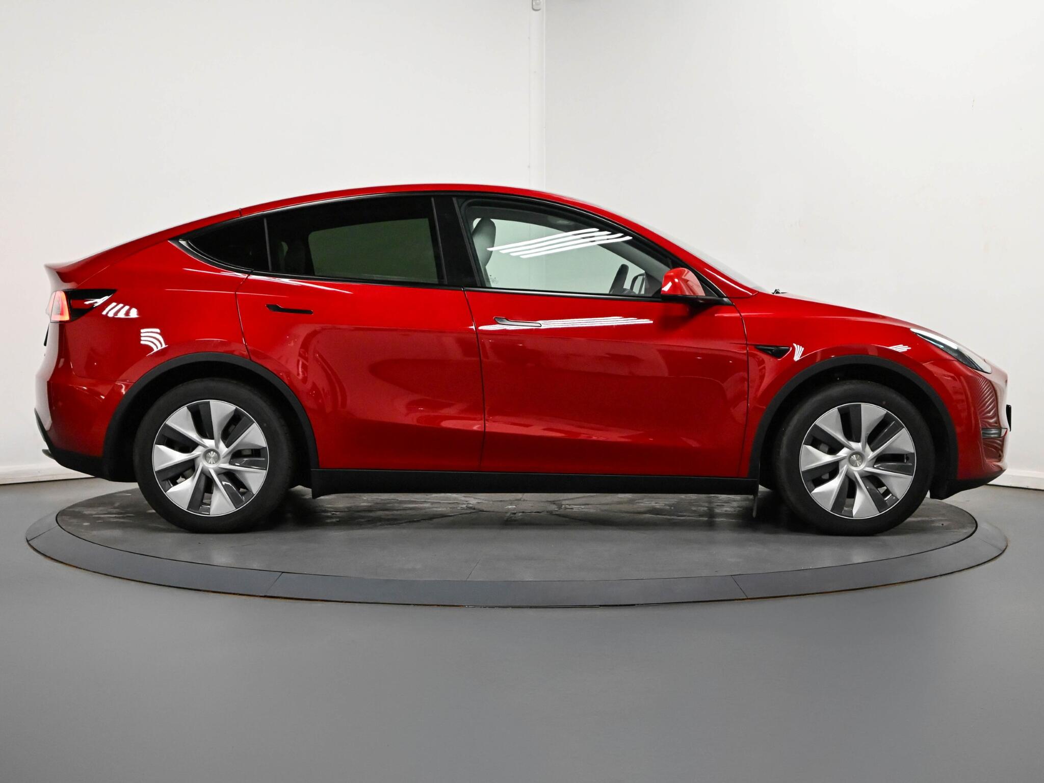 Tesla Model Y view 24