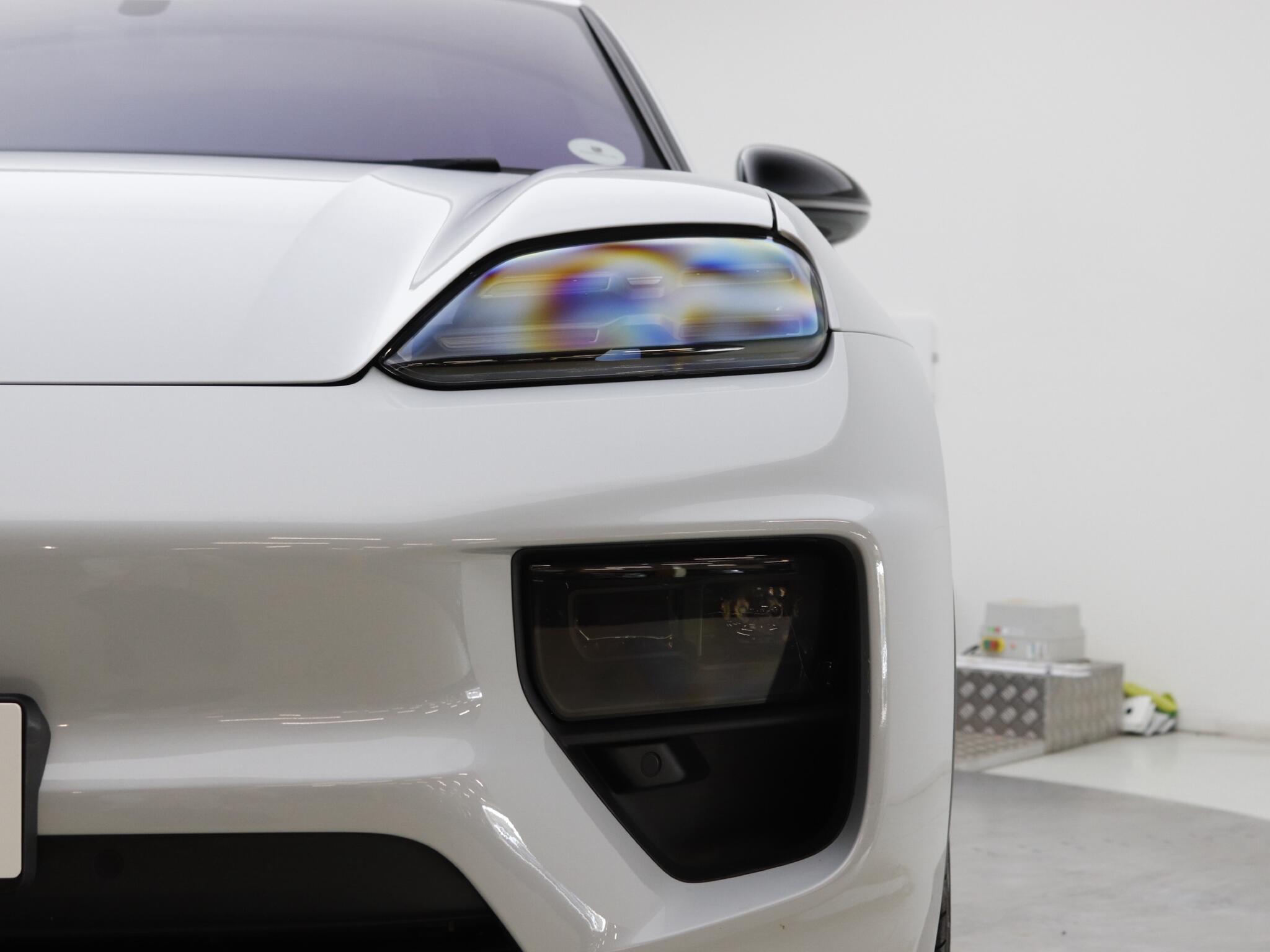 Porsche Macan view 7
