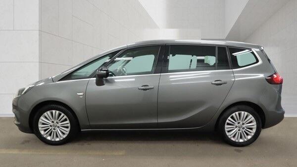 Vauxhall Zafira Tourer view 9