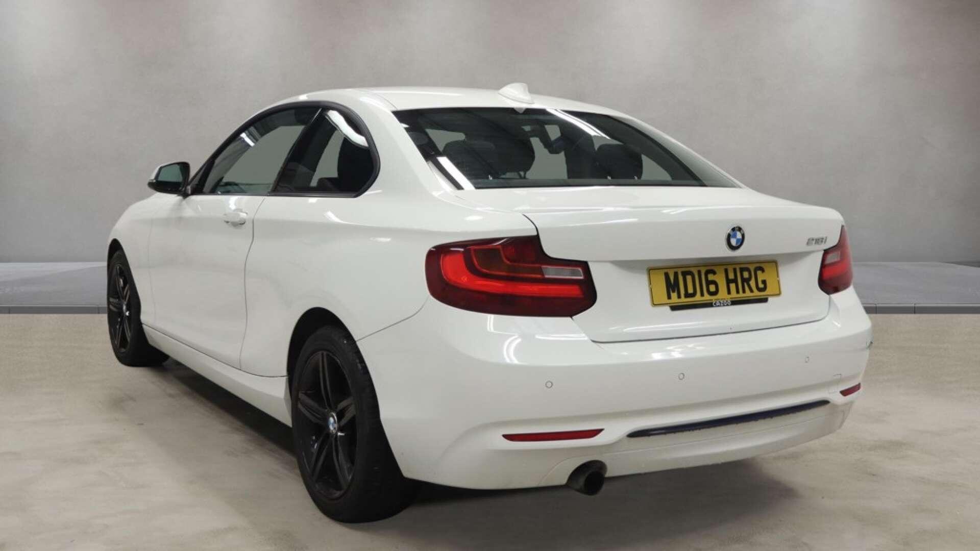 BMW 2 Series view 9