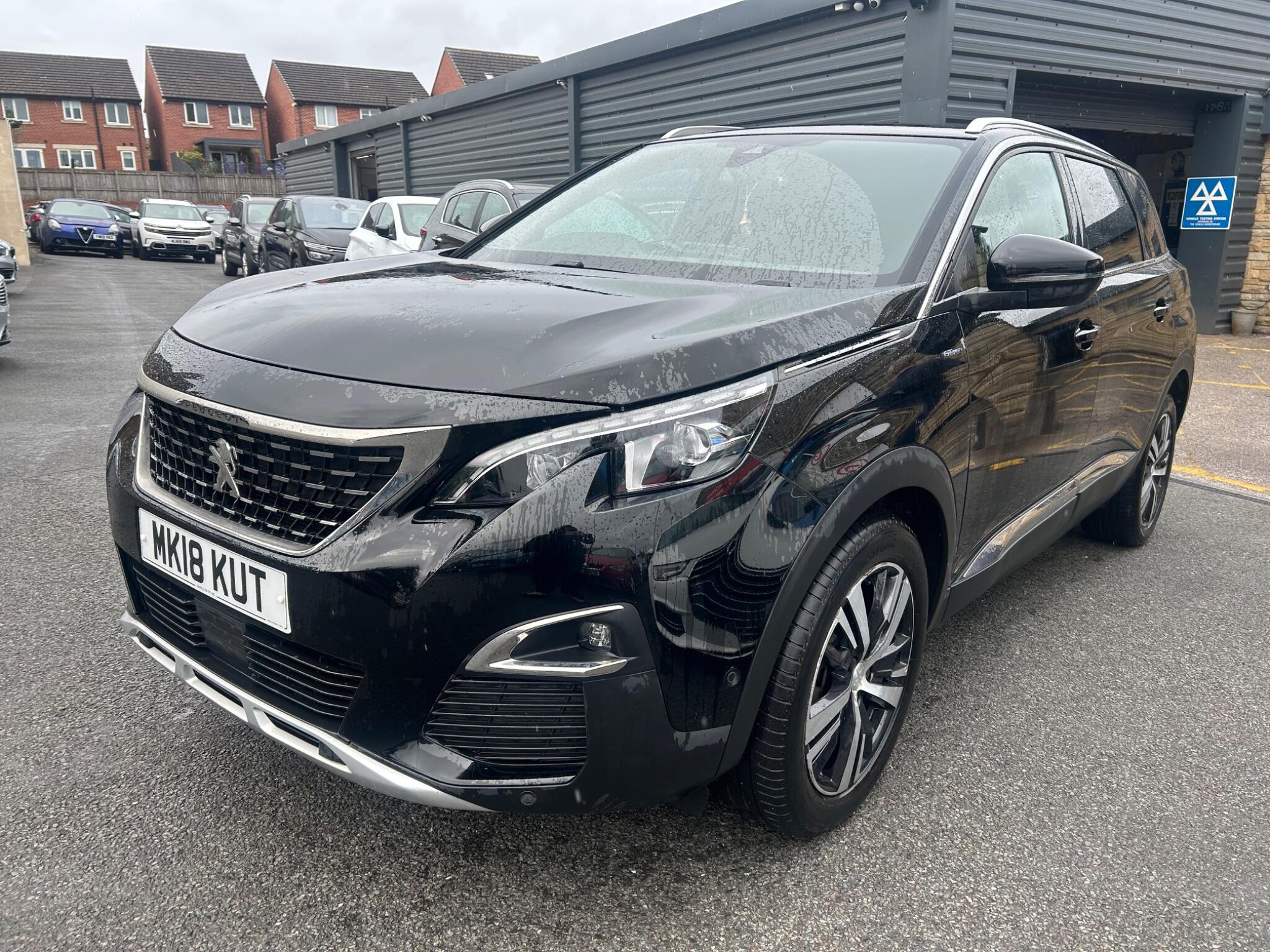 Peugeot 5008 view 5