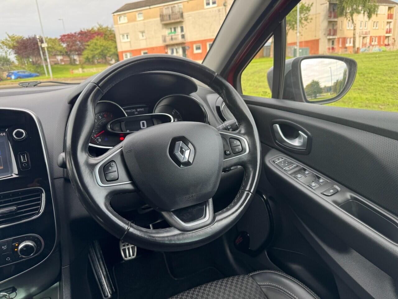 Renault Clio view 22