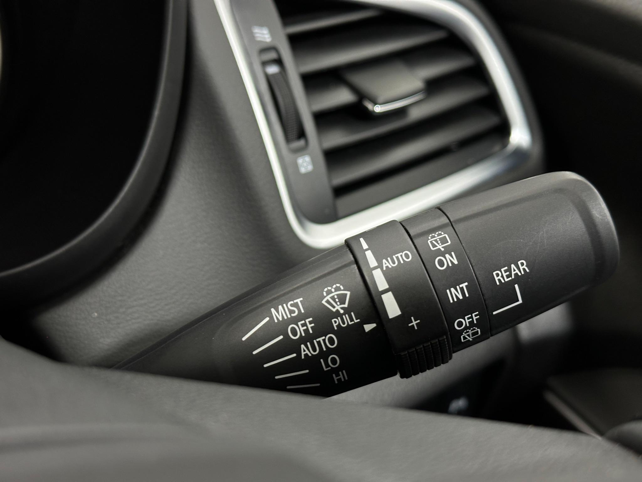 Suzuki S-Cross view 15