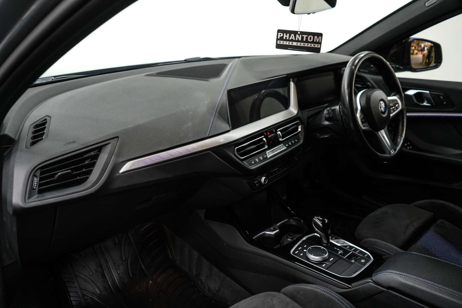 BMW 1 Series view 19