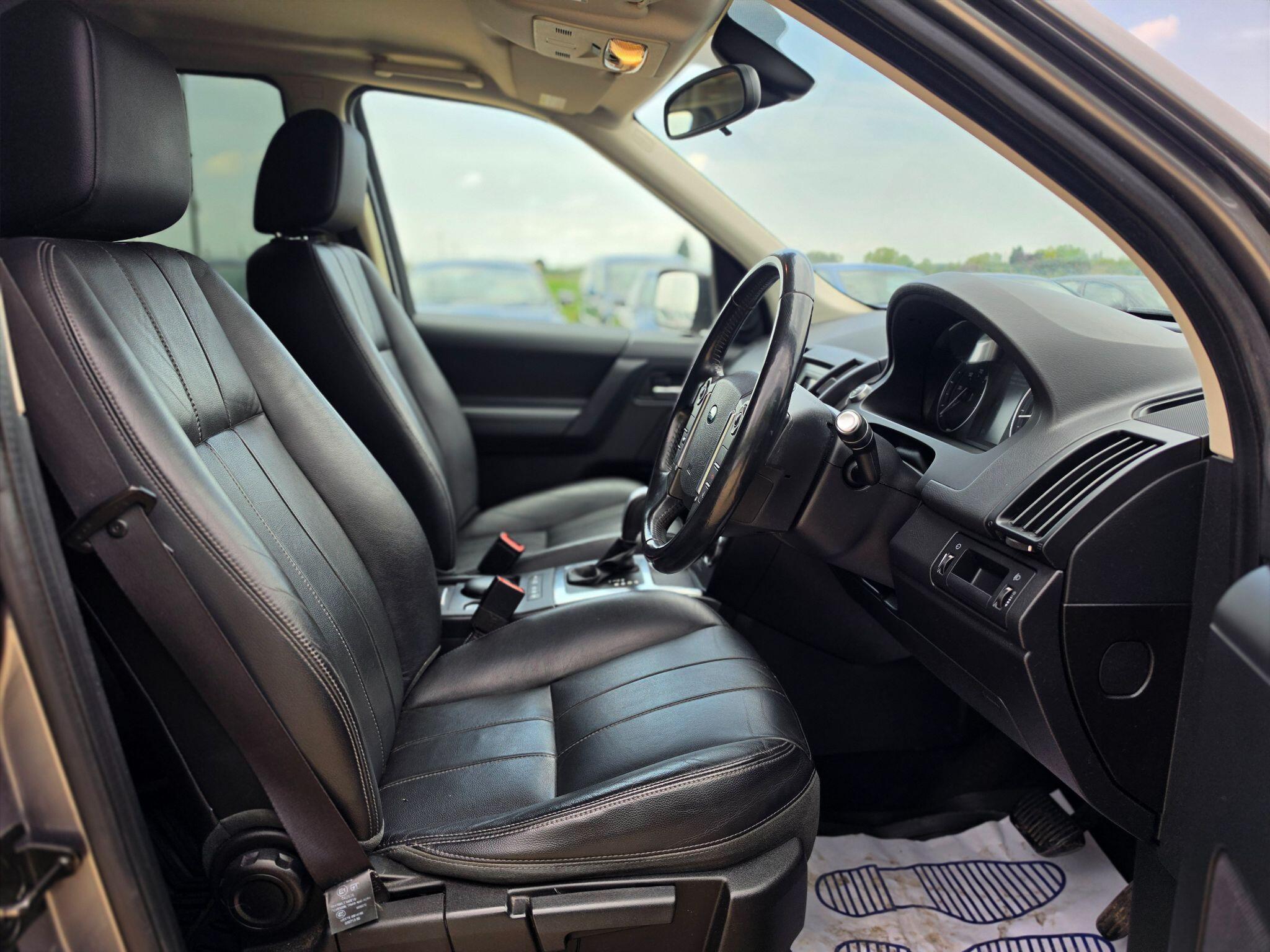 Land Rover Freelander 2 view 7