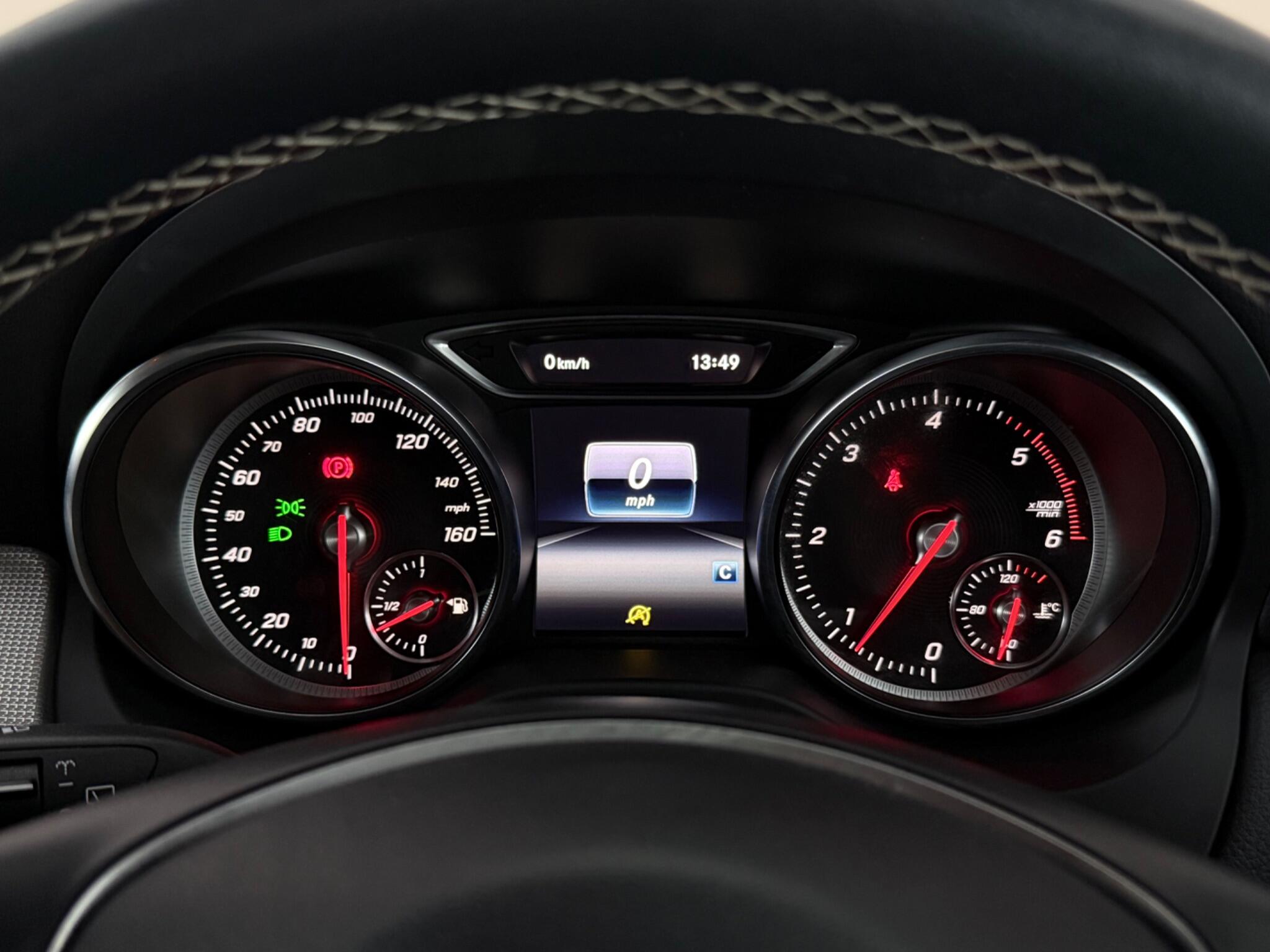 Mercedes-Benz Gla view 17