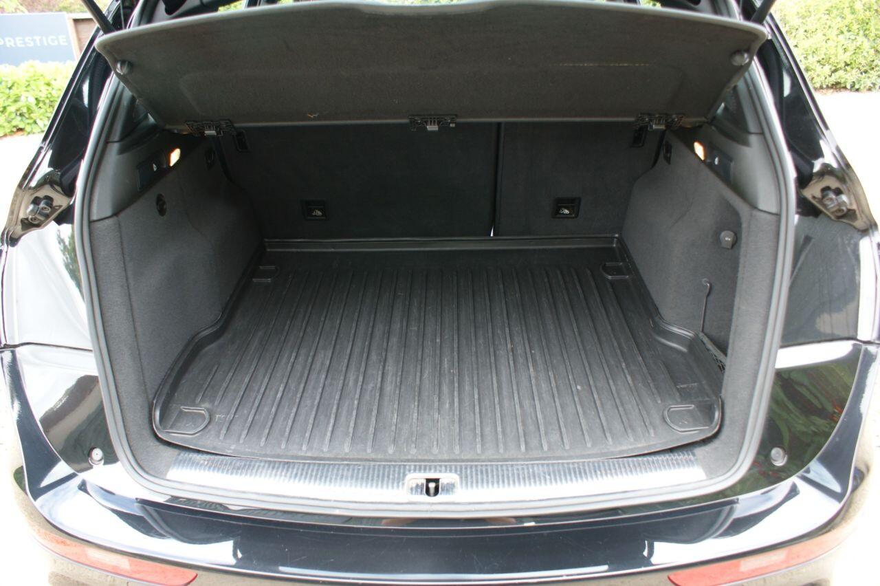 Audi SQ5 view 25