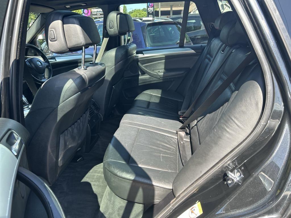 BMW X5 view 14