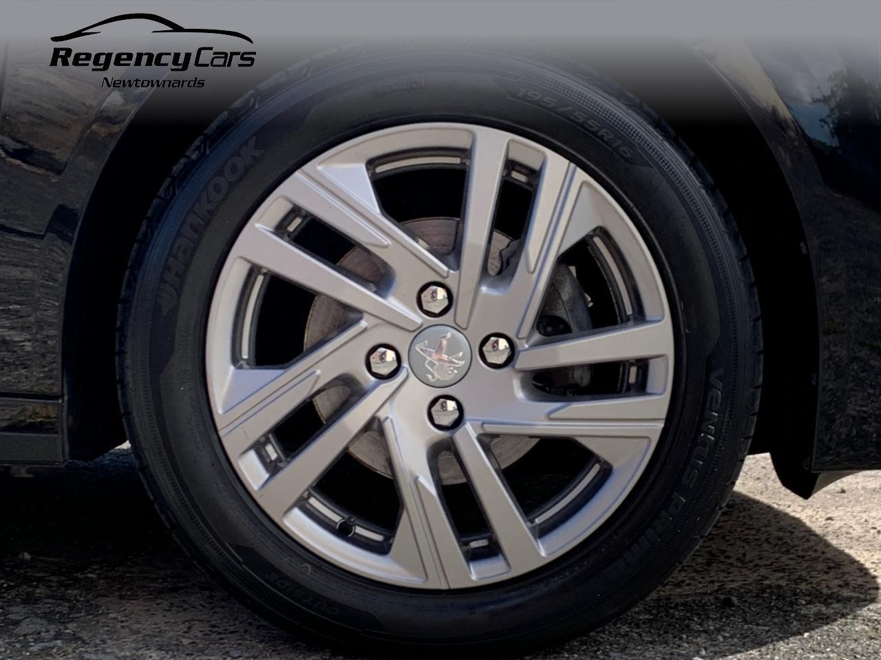 Peugeot 208 view 26