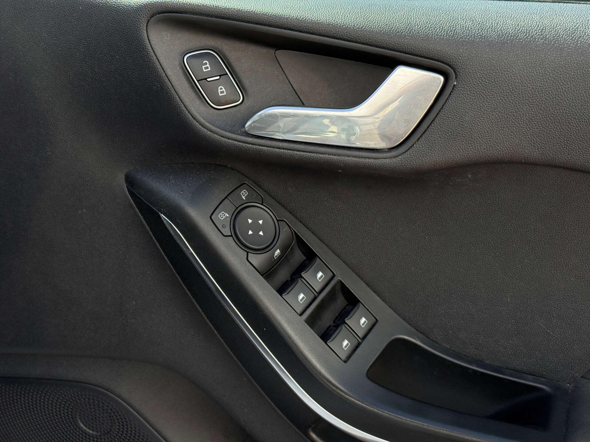 Ford Fiesta view 21