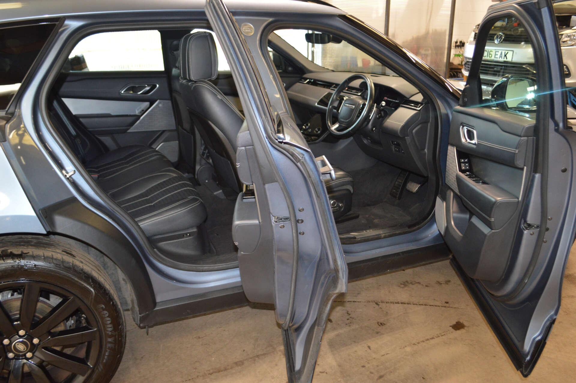 Land Rover Range Rover Velar view 29