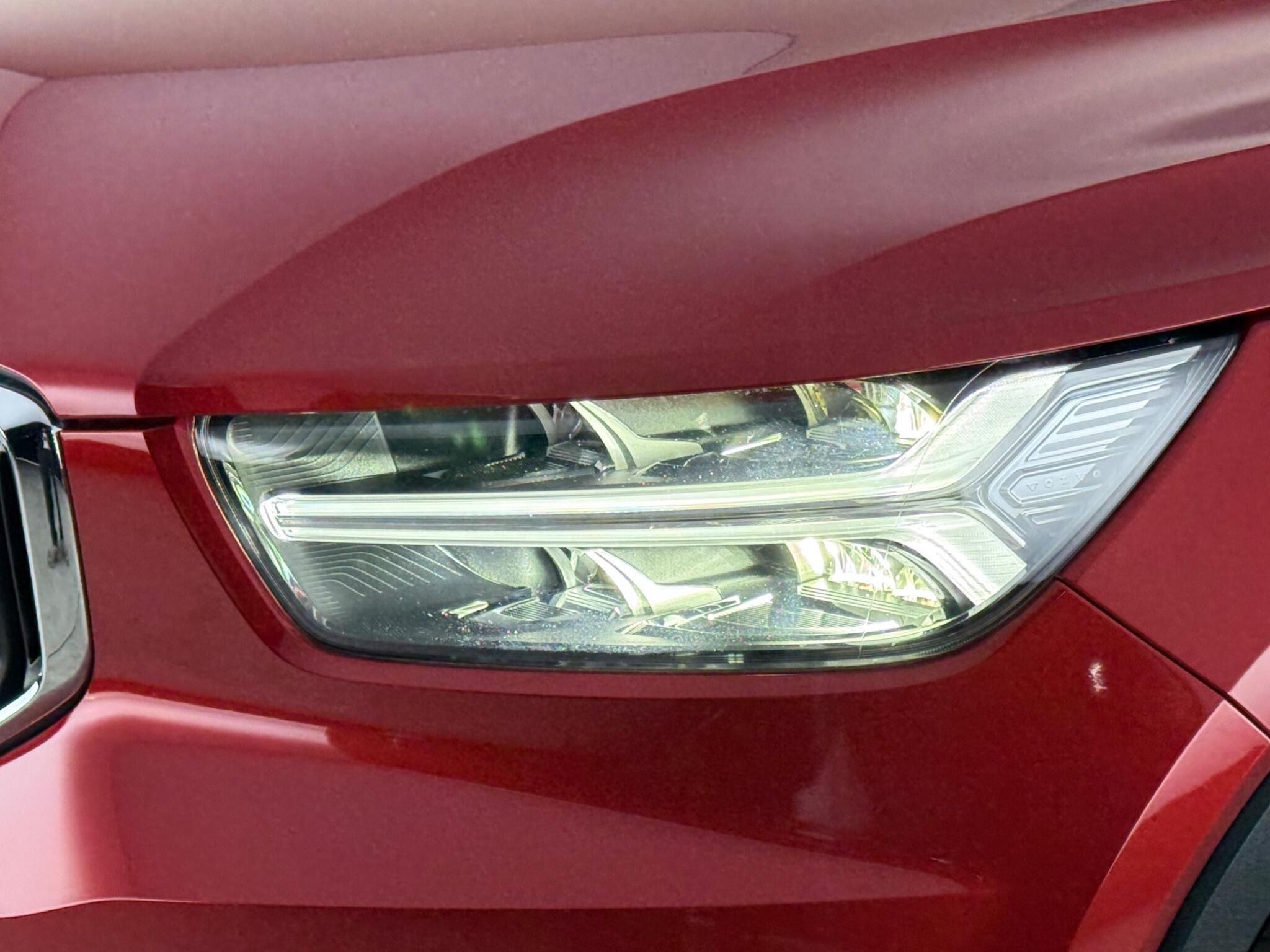 Volvo XC40 view 8