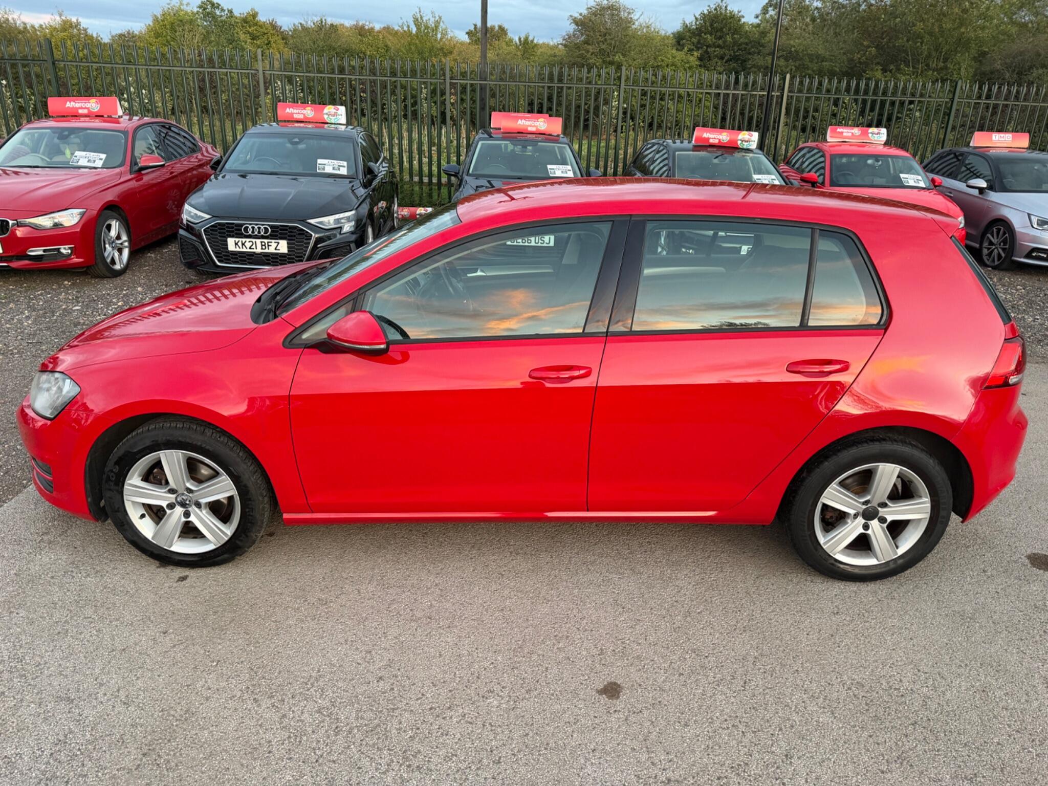 Volkswagen Golf view 13