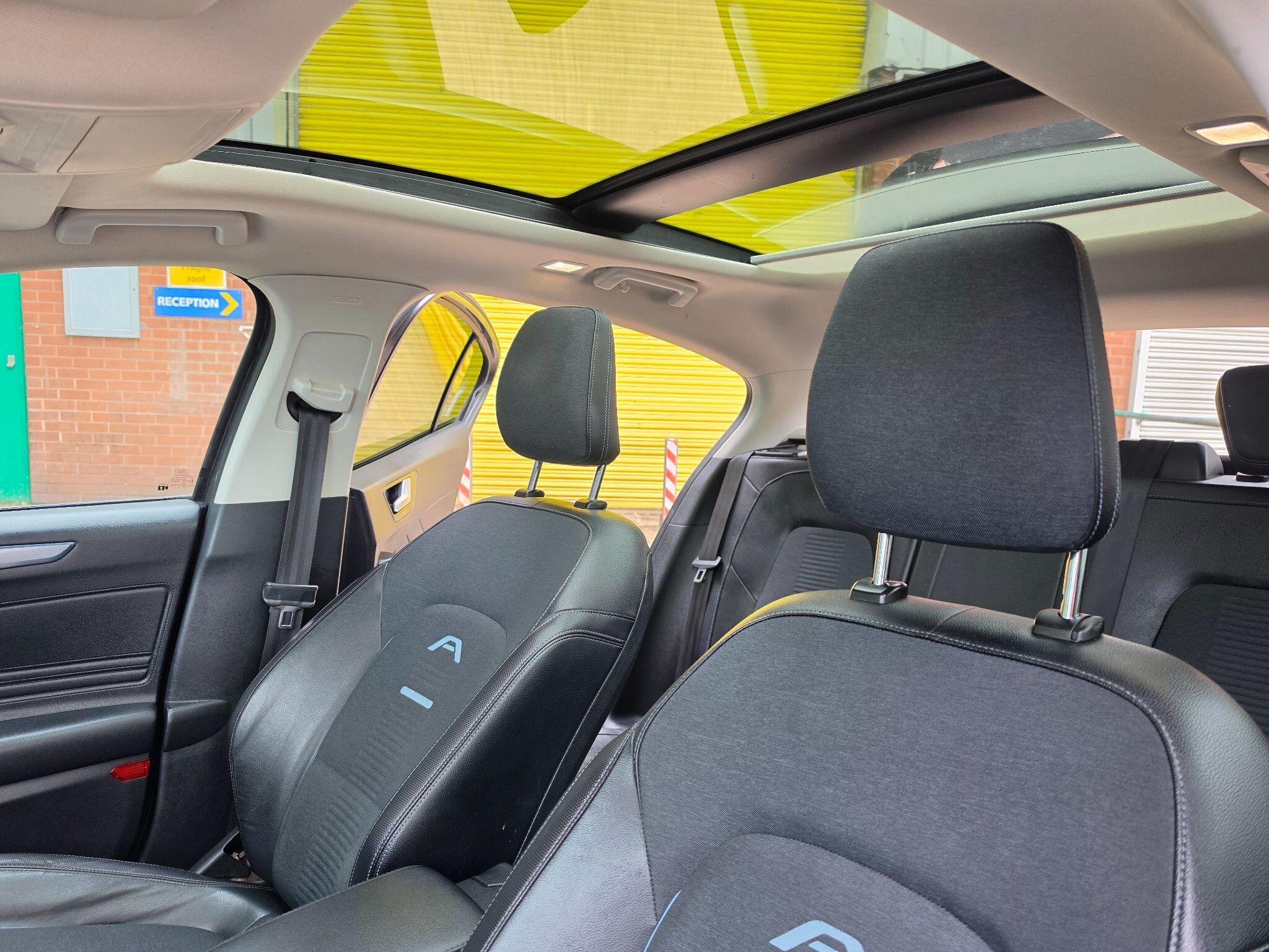Ford Focus view 23