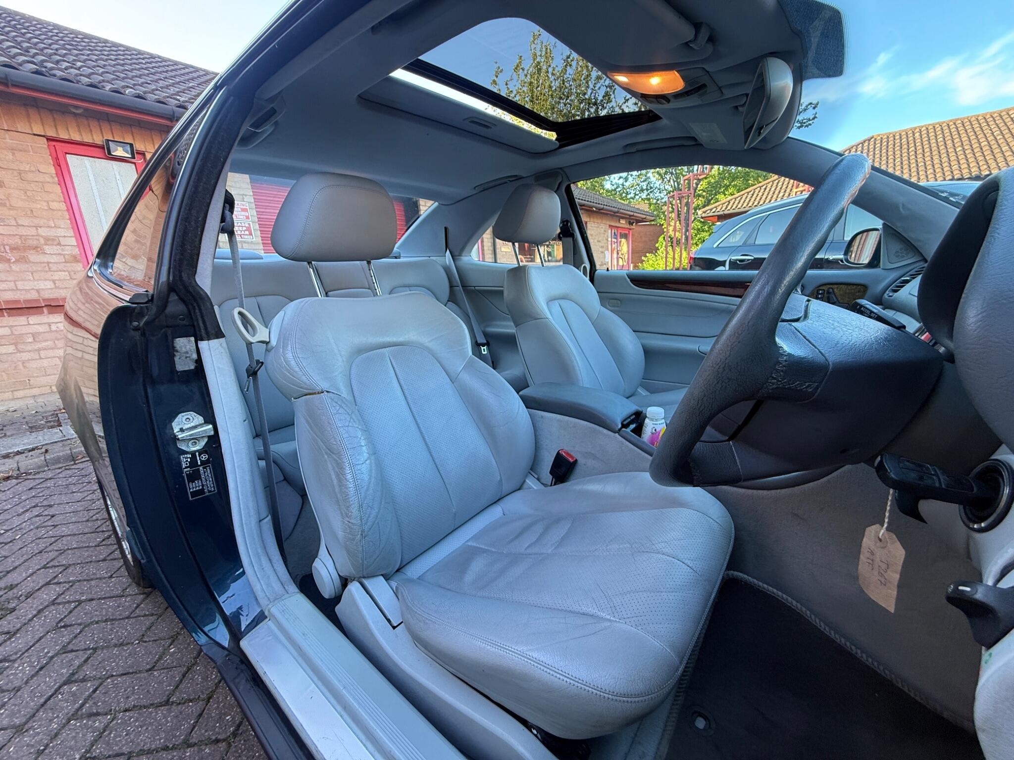 Mercedes-Benz CLK - Image 12