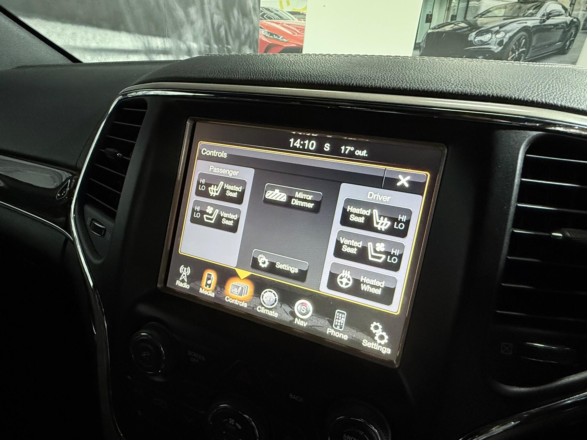 Jeep Grand Cherokee view 39
