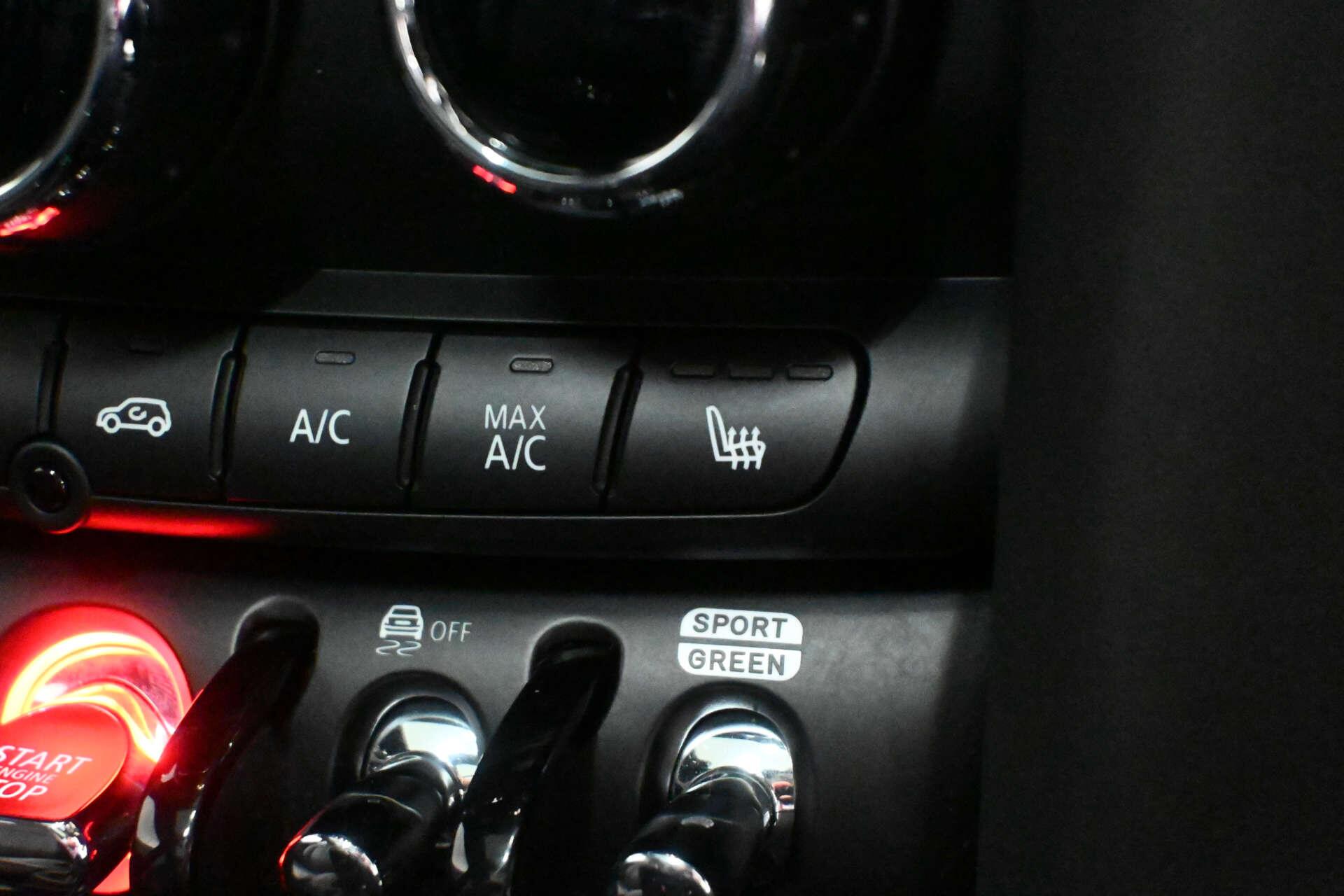 Mini Hatch view 13